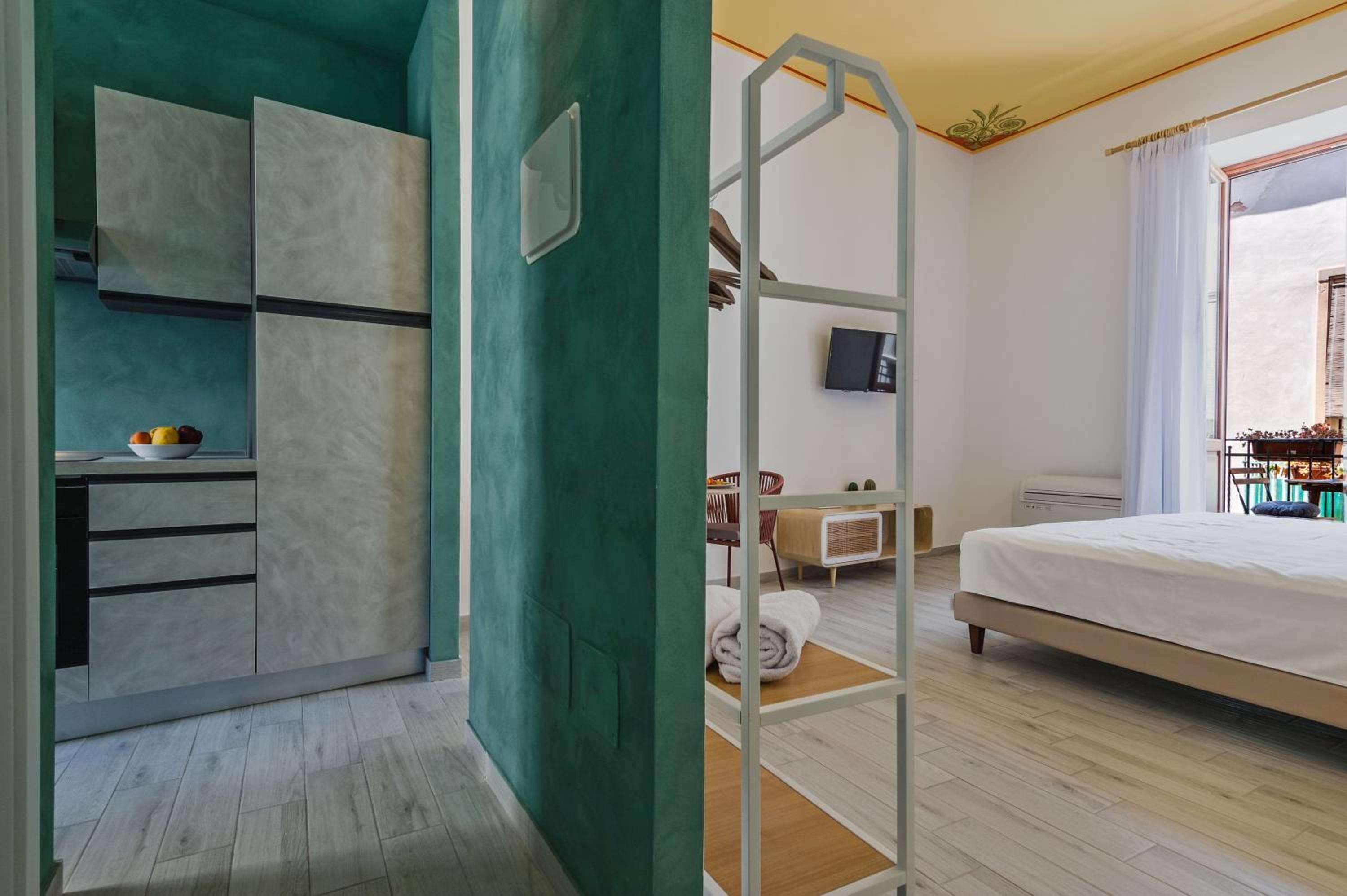 One-Bedroom Apartment