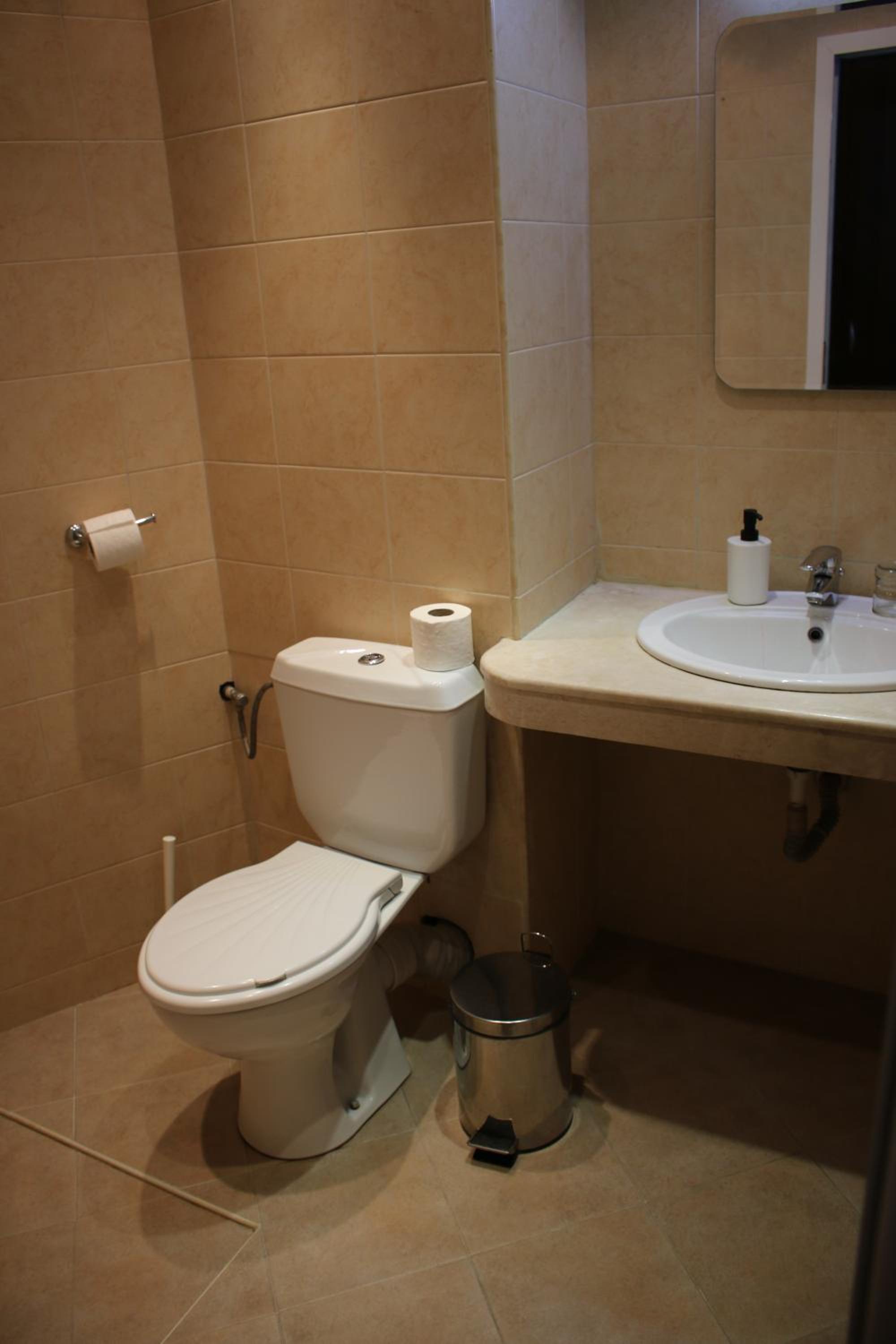 Standard Double Room - Photo 5