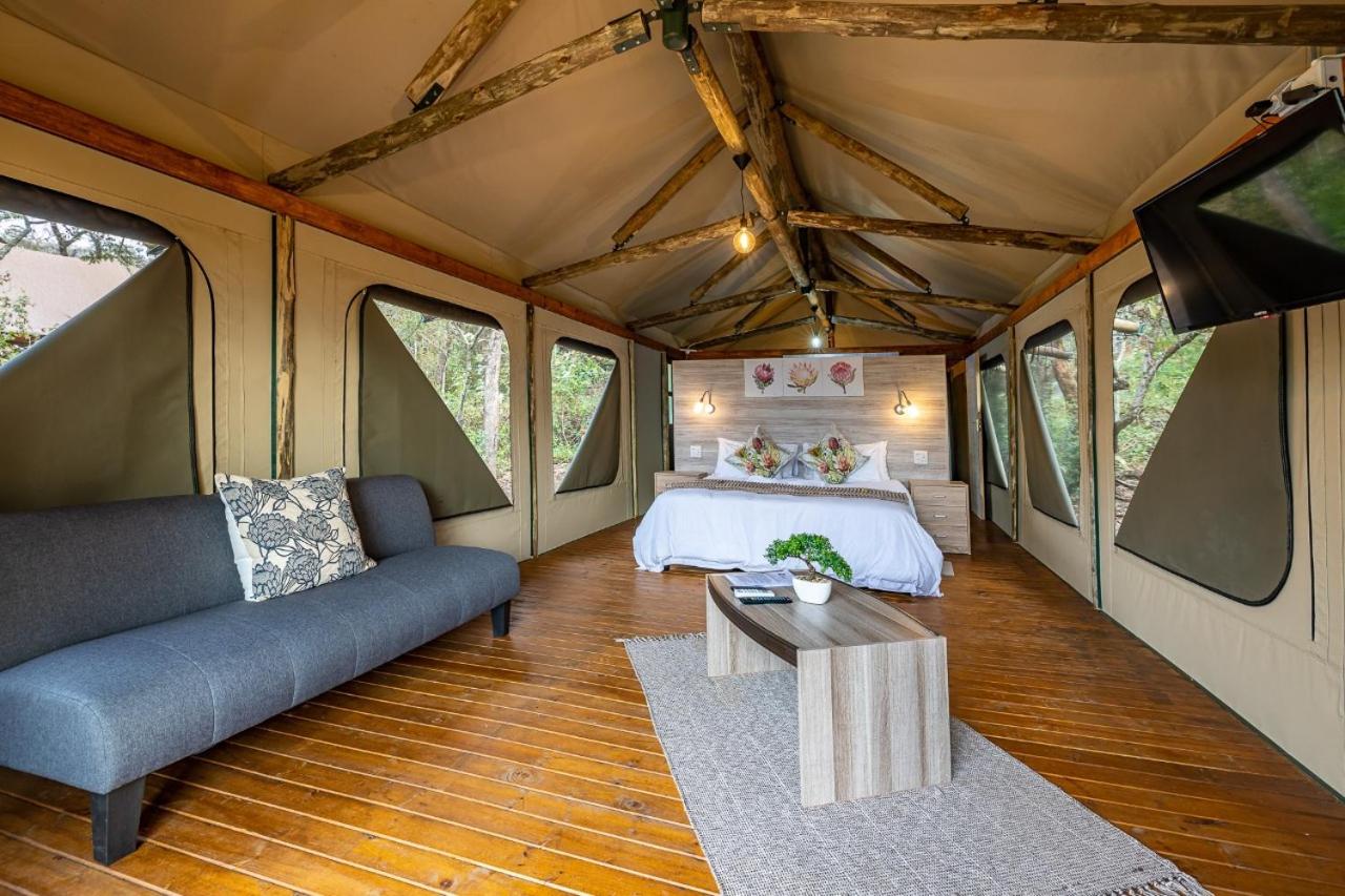Deluxe Double Room with Balcony - Photo 1