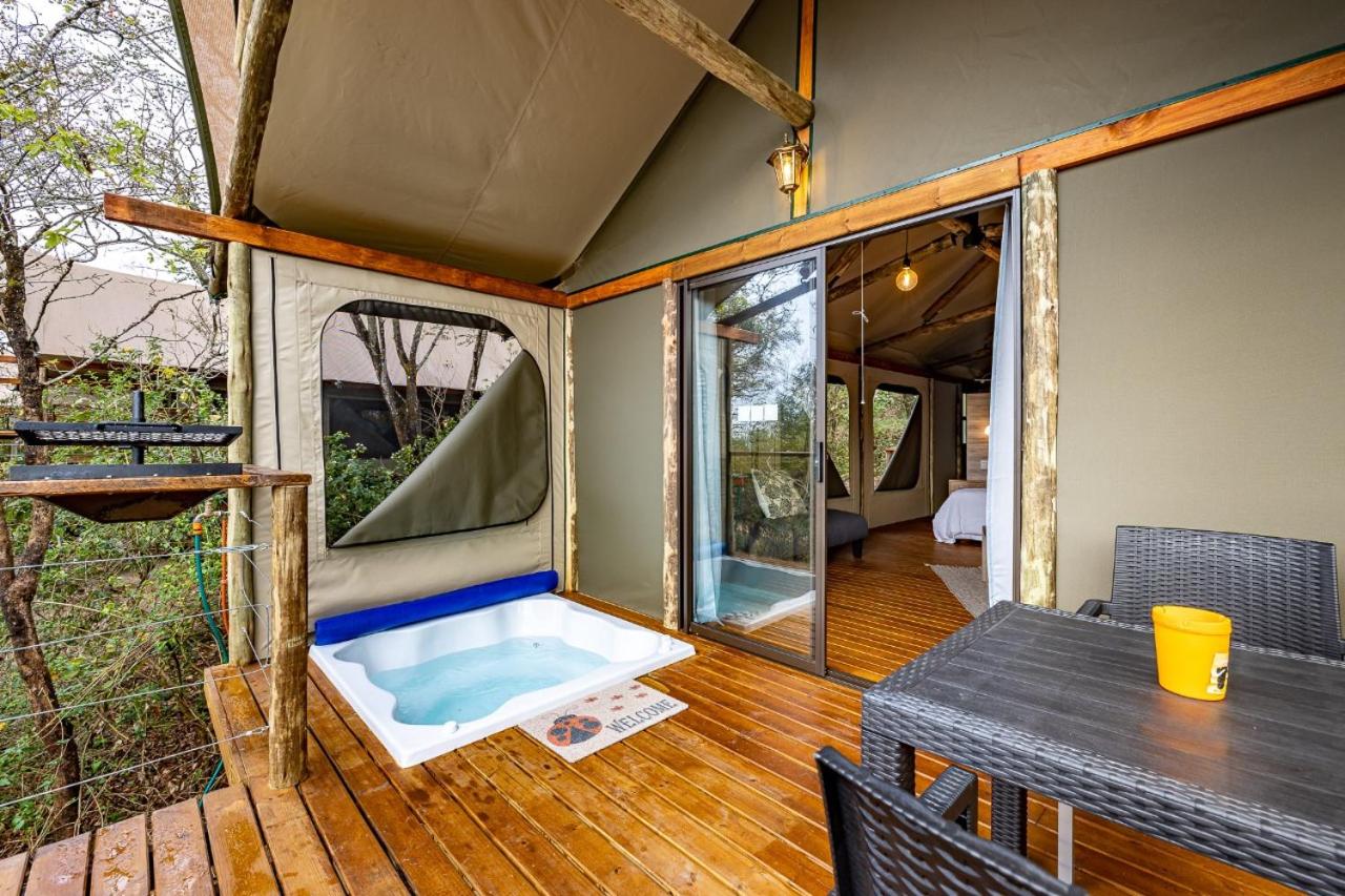 Deluxe Double Room with Balcony - Photo 2