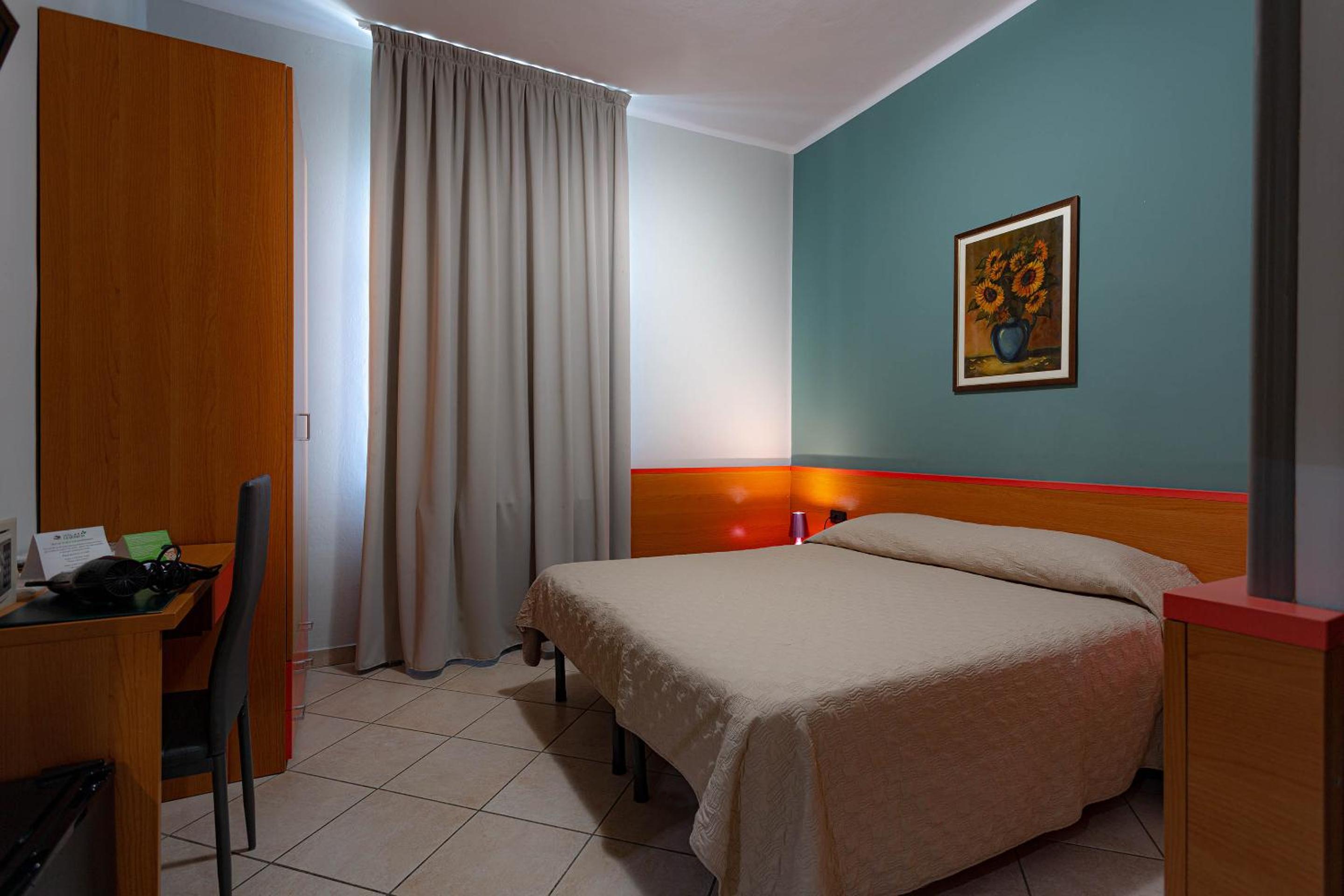 Double Room - Photo 1