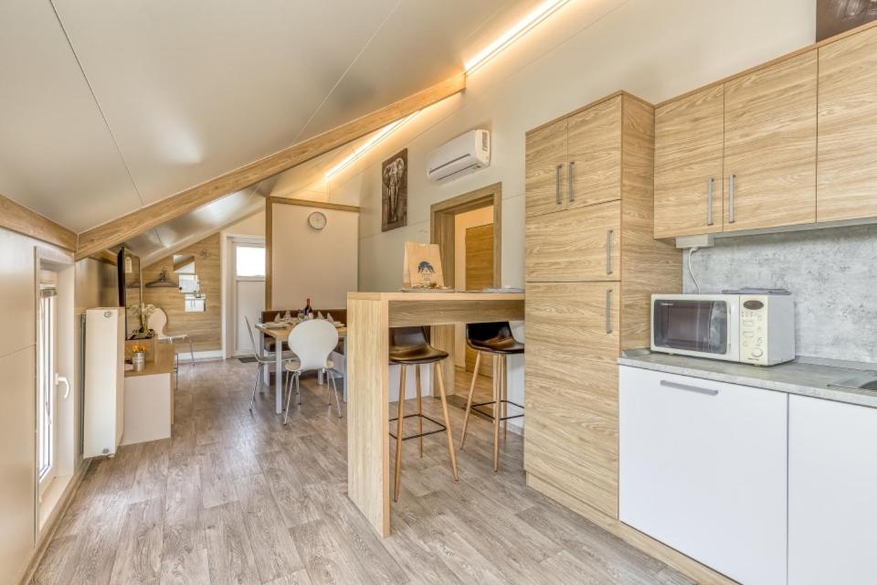 Two-Bedroom House - Photo 25