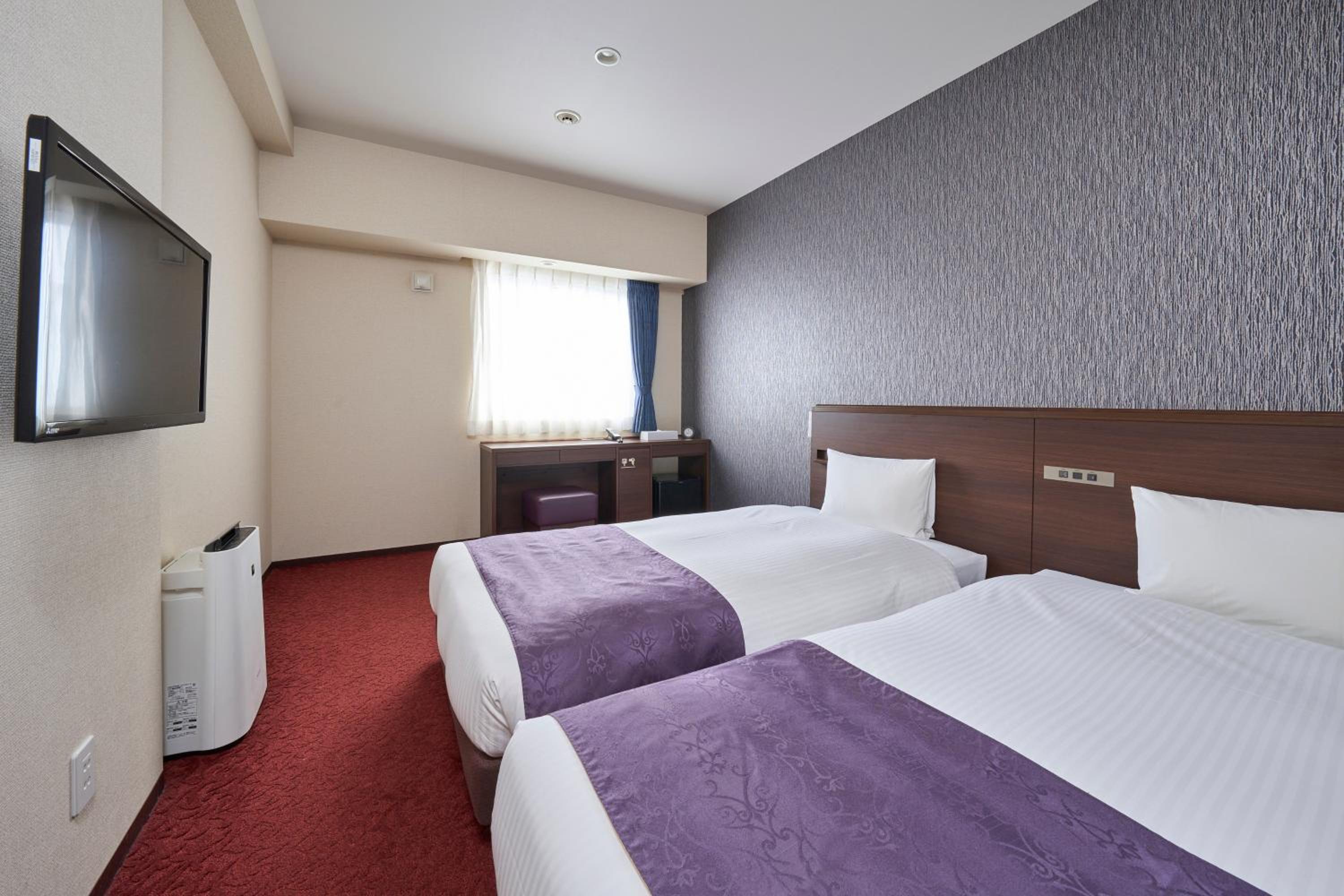 Standard Twin Room - Non-Smoking