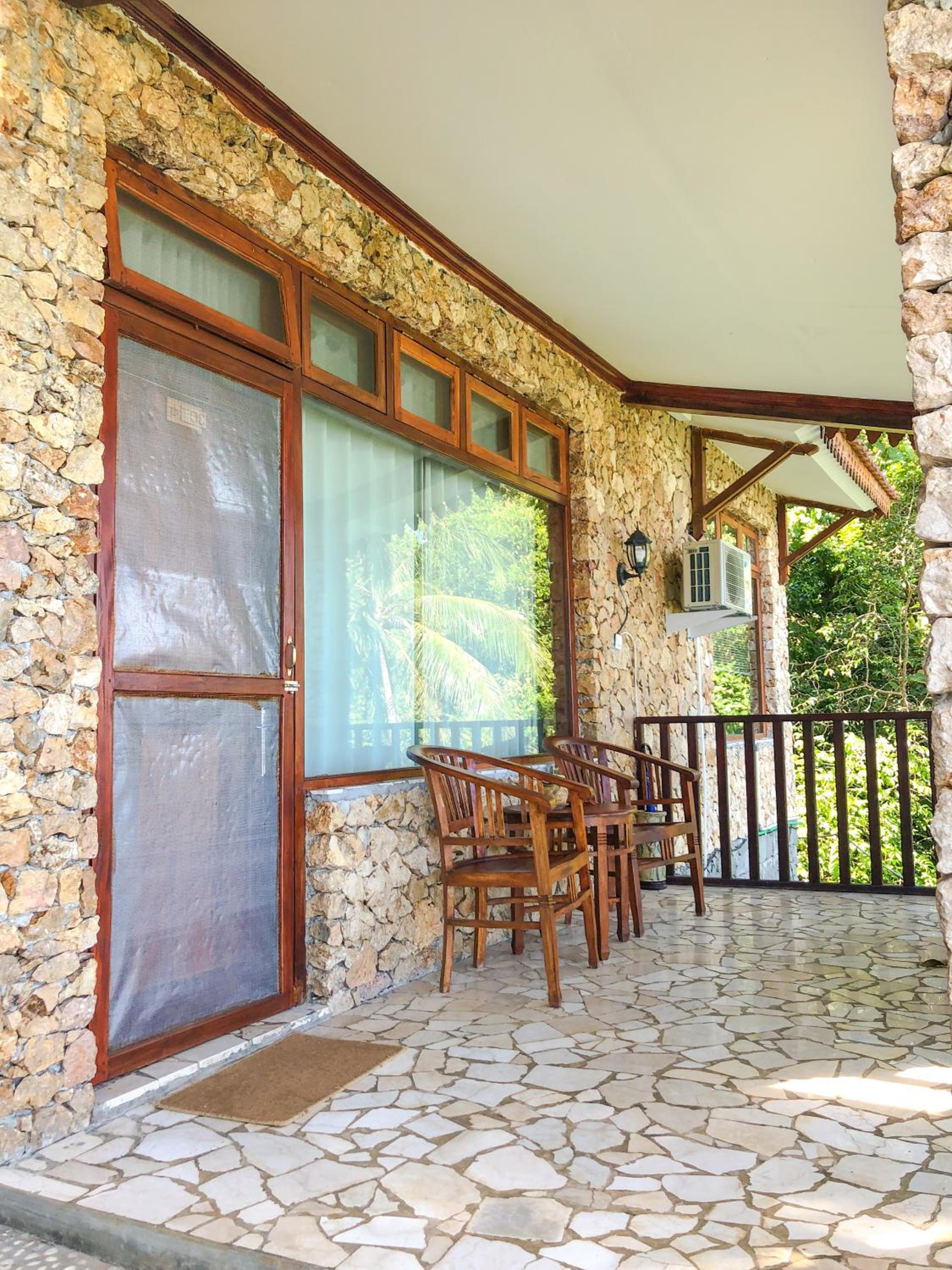 Executive Suite - Photo 15