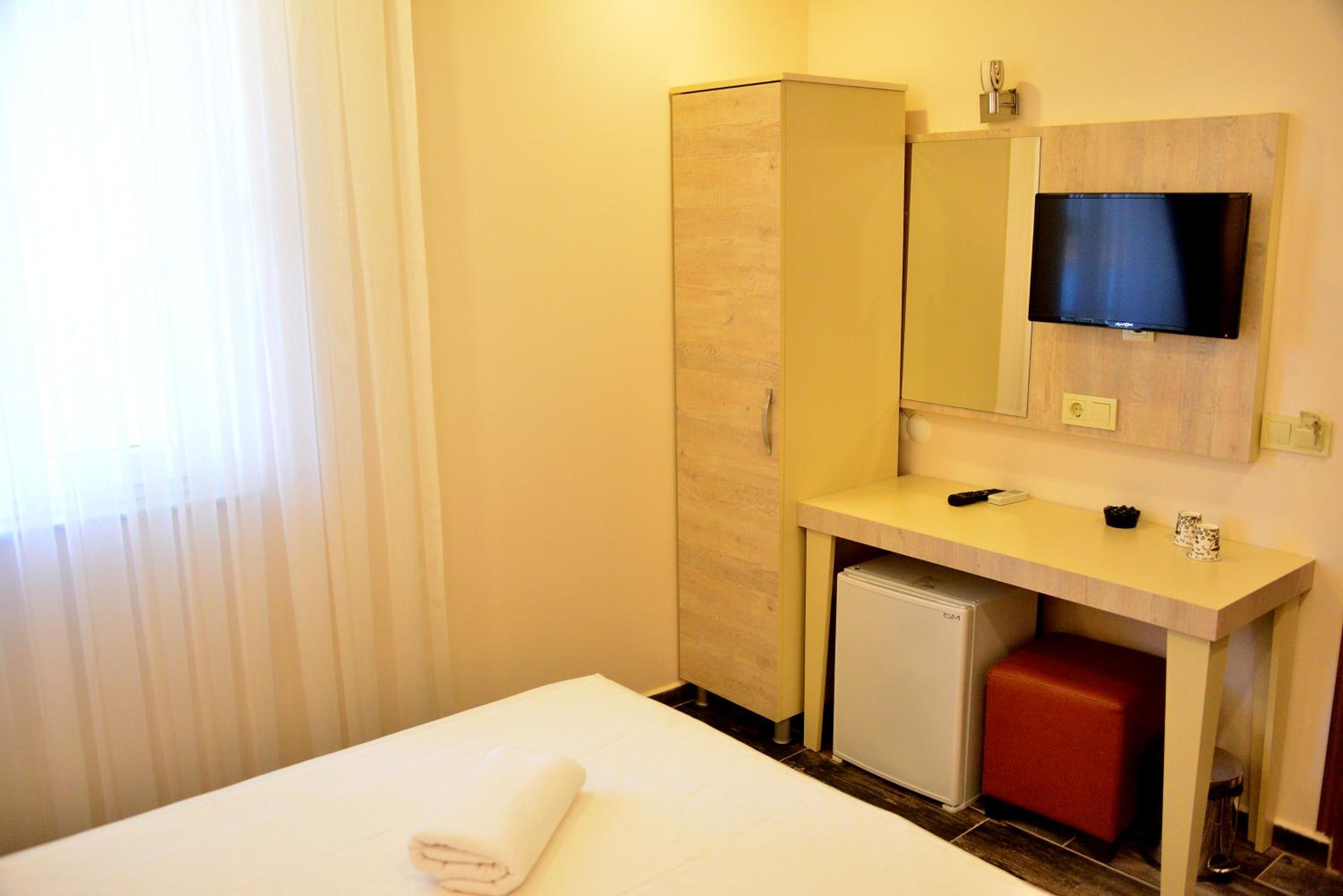 Economy Double Room - Photo 5