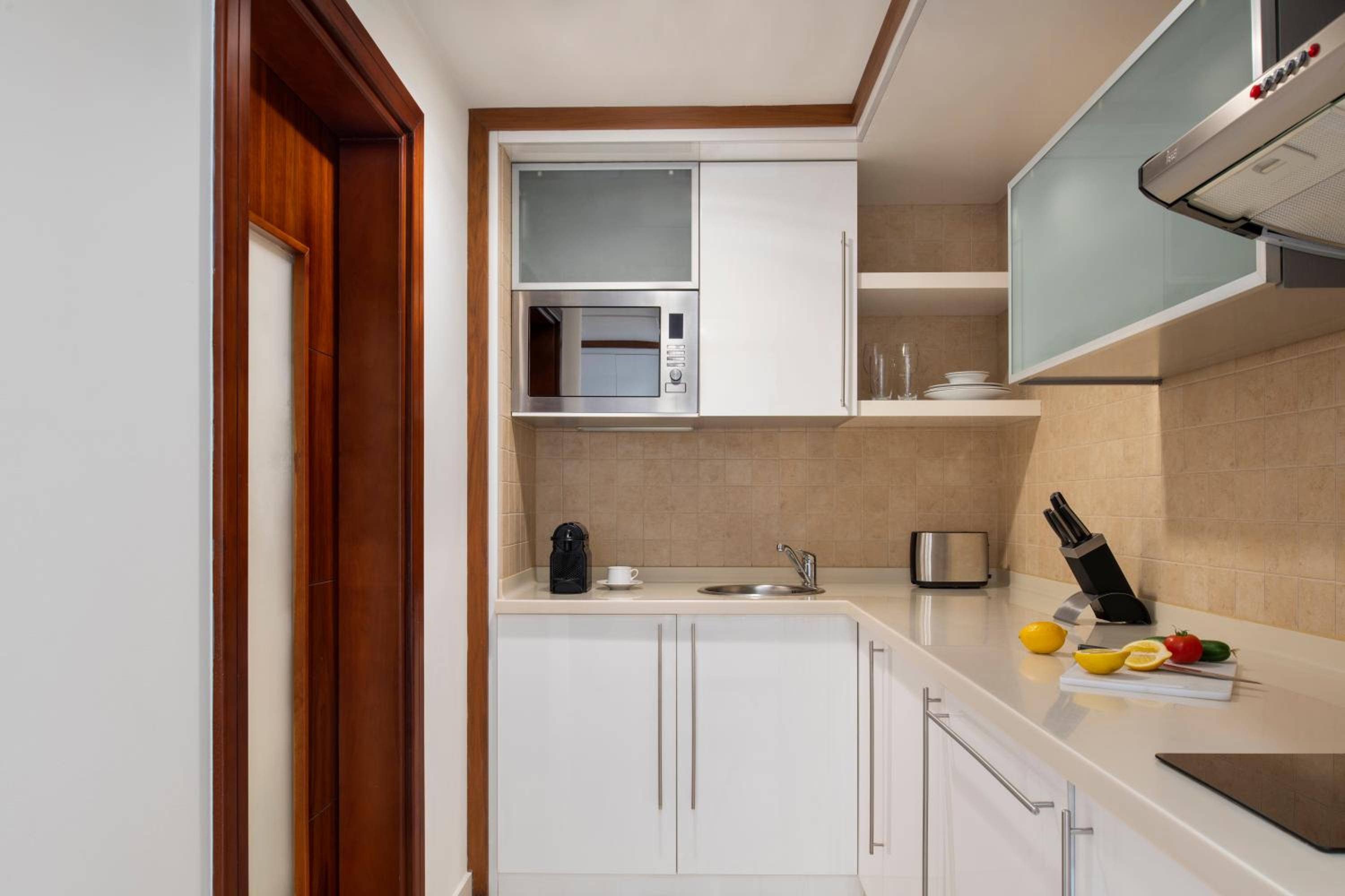 Family Suite - Photo 9