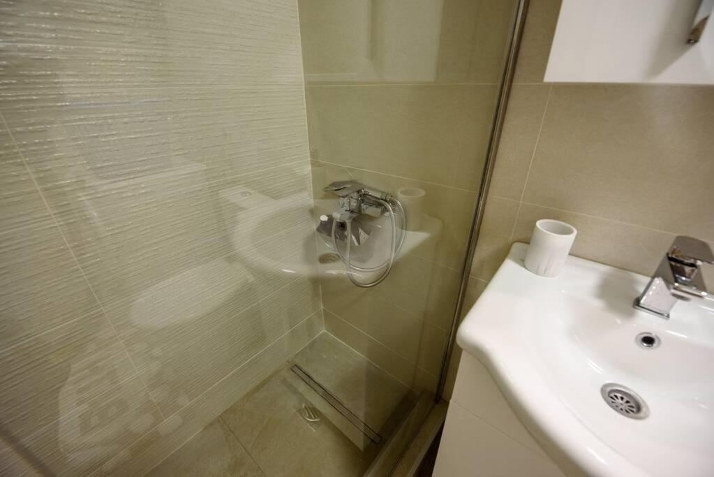 Two-Bedroom Apartment - Photo 18