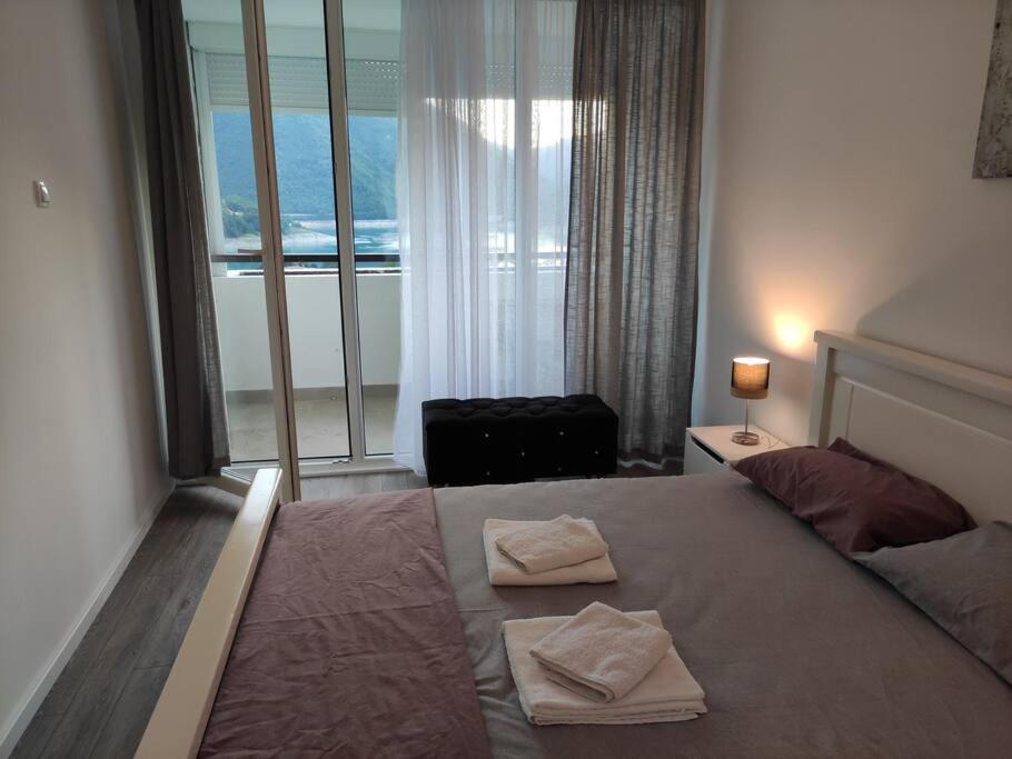 Two-Bedroom Apartment - Photo 20