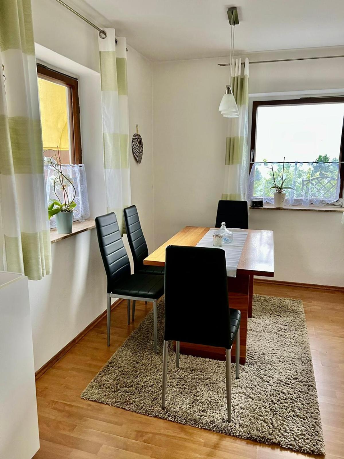 One-Bedroom Apartment photo 3