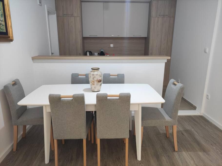 Two-Bedroom Apartment - Photo 26