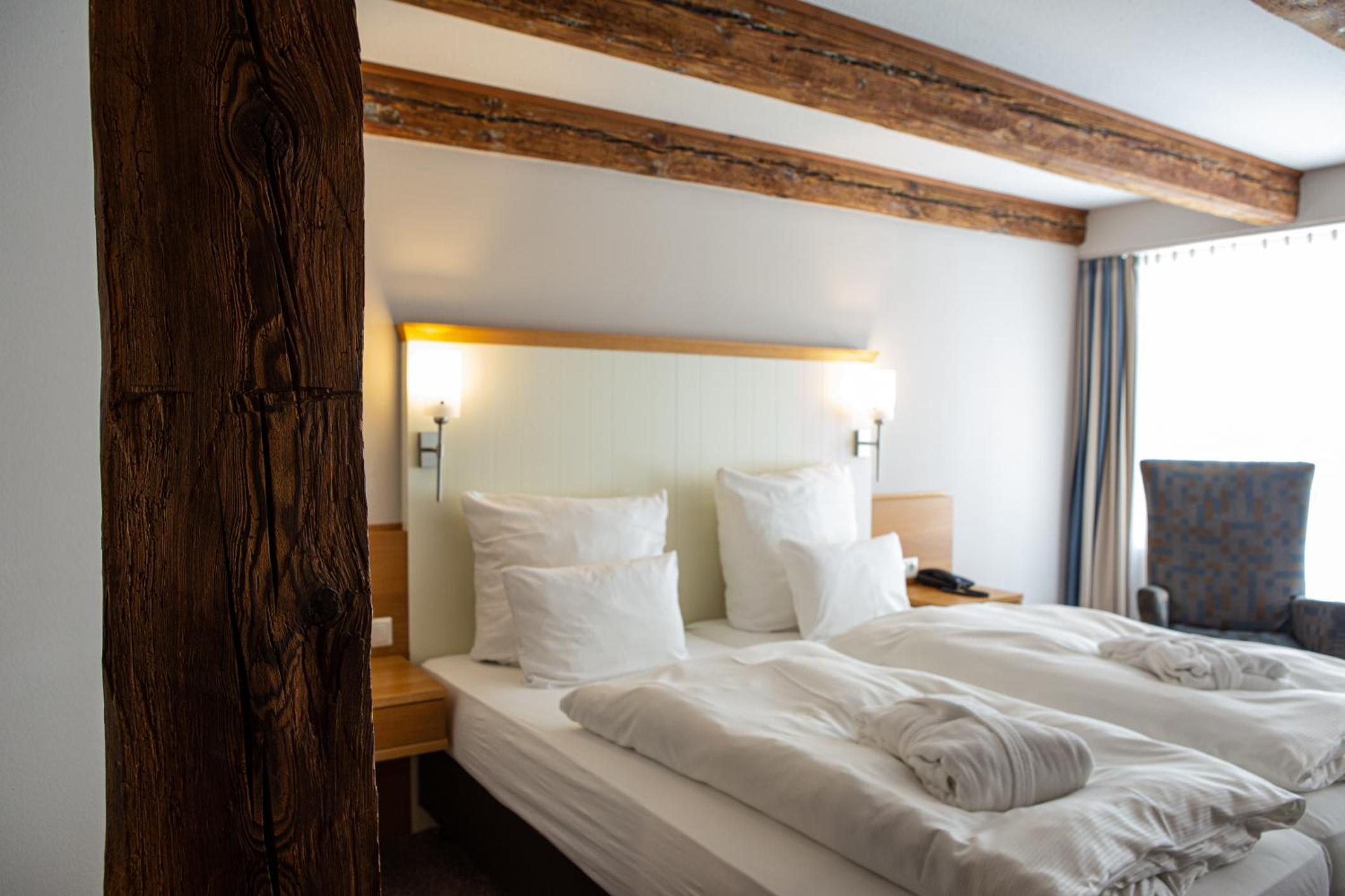 Deluxe Room - Photo 2