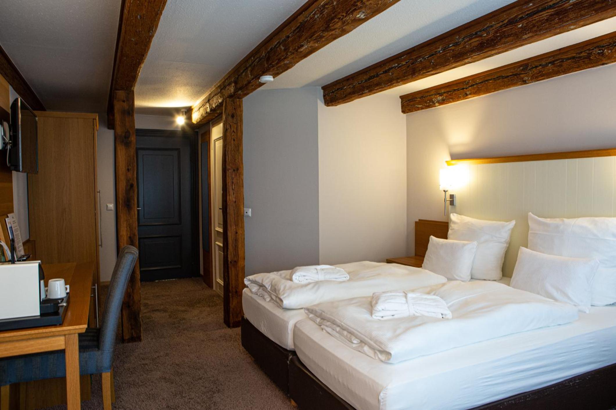 Deluxe Room - Photo 1