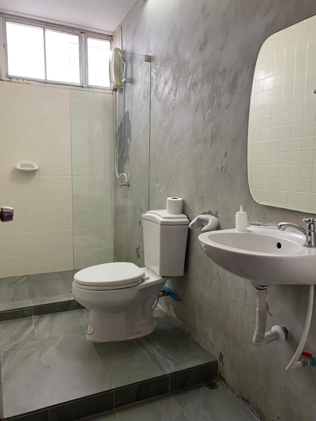 Standard Double Room - Photo 10
