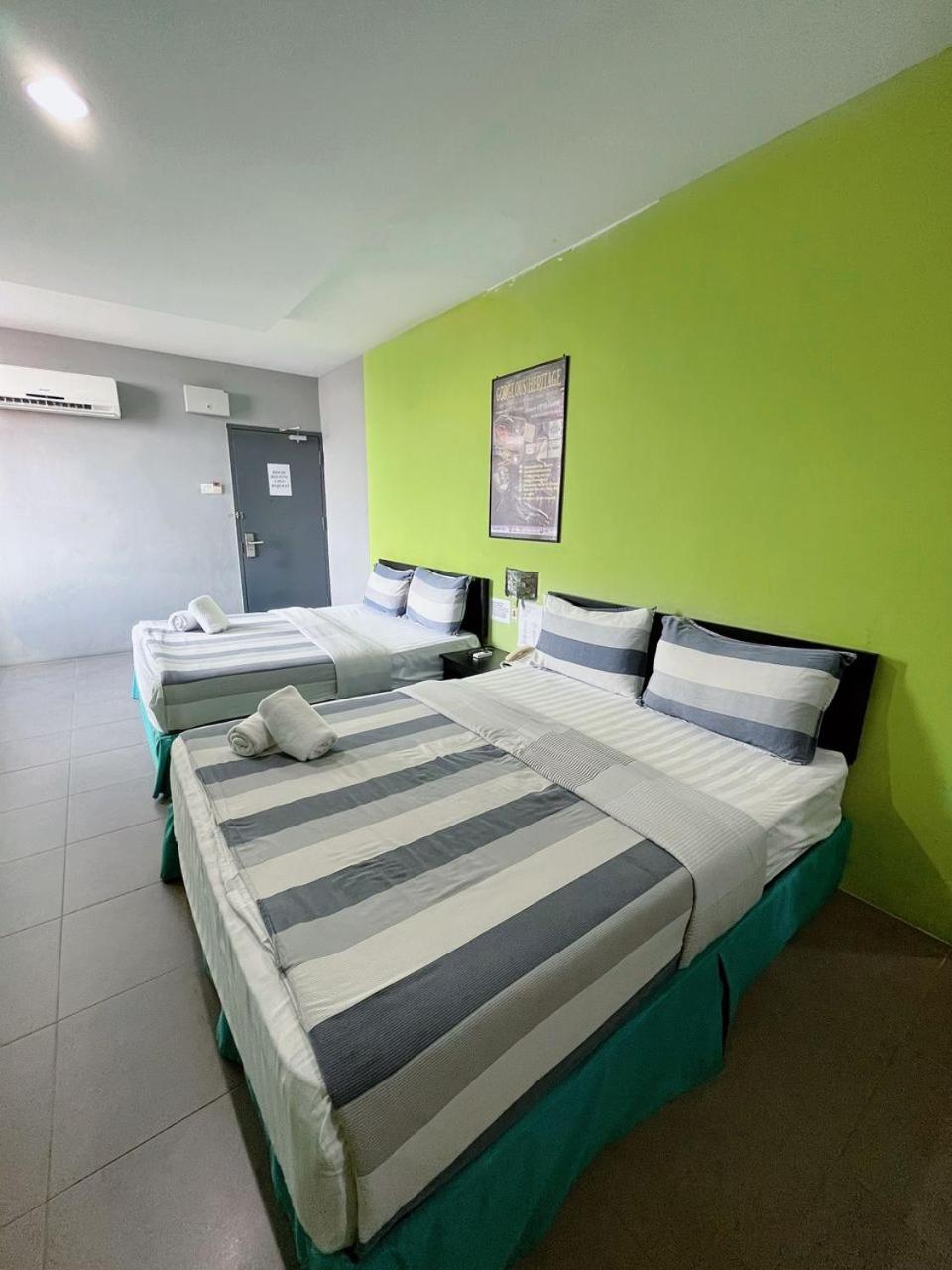 Deluxe Double or Twin Room photo 2