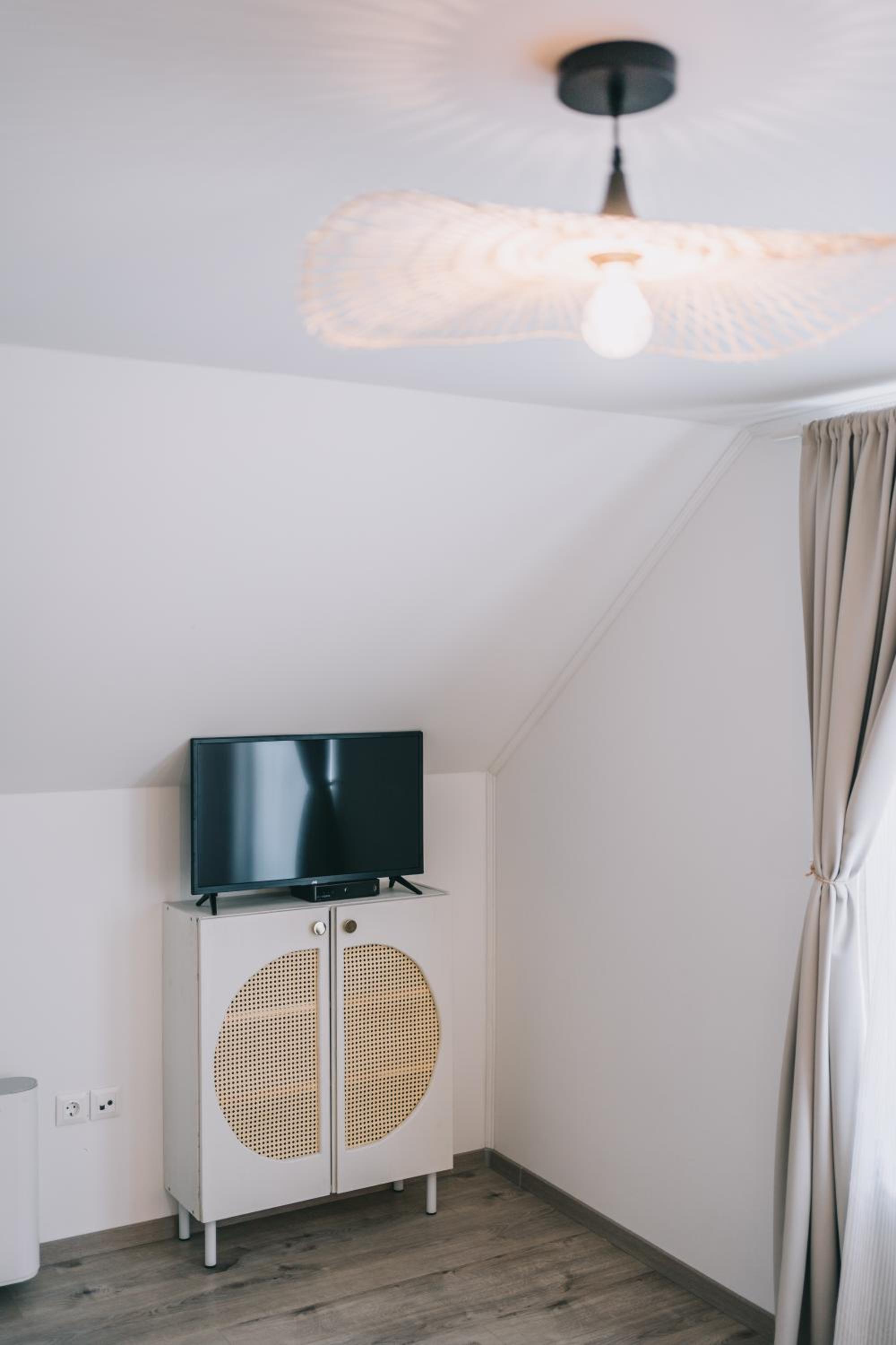 Two-Bedroom Apartment - Photo 9