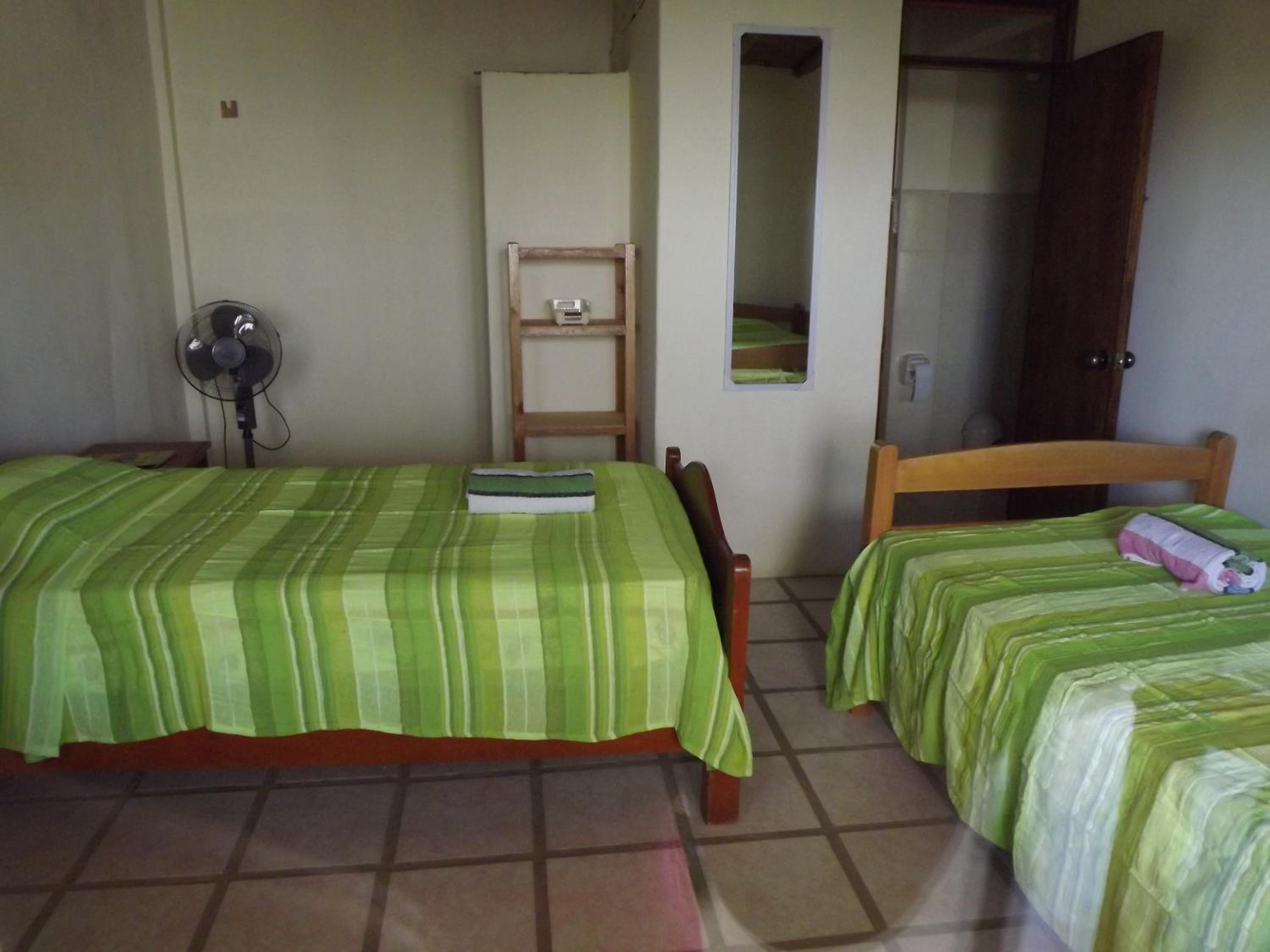 Economy Twin Room photo 1