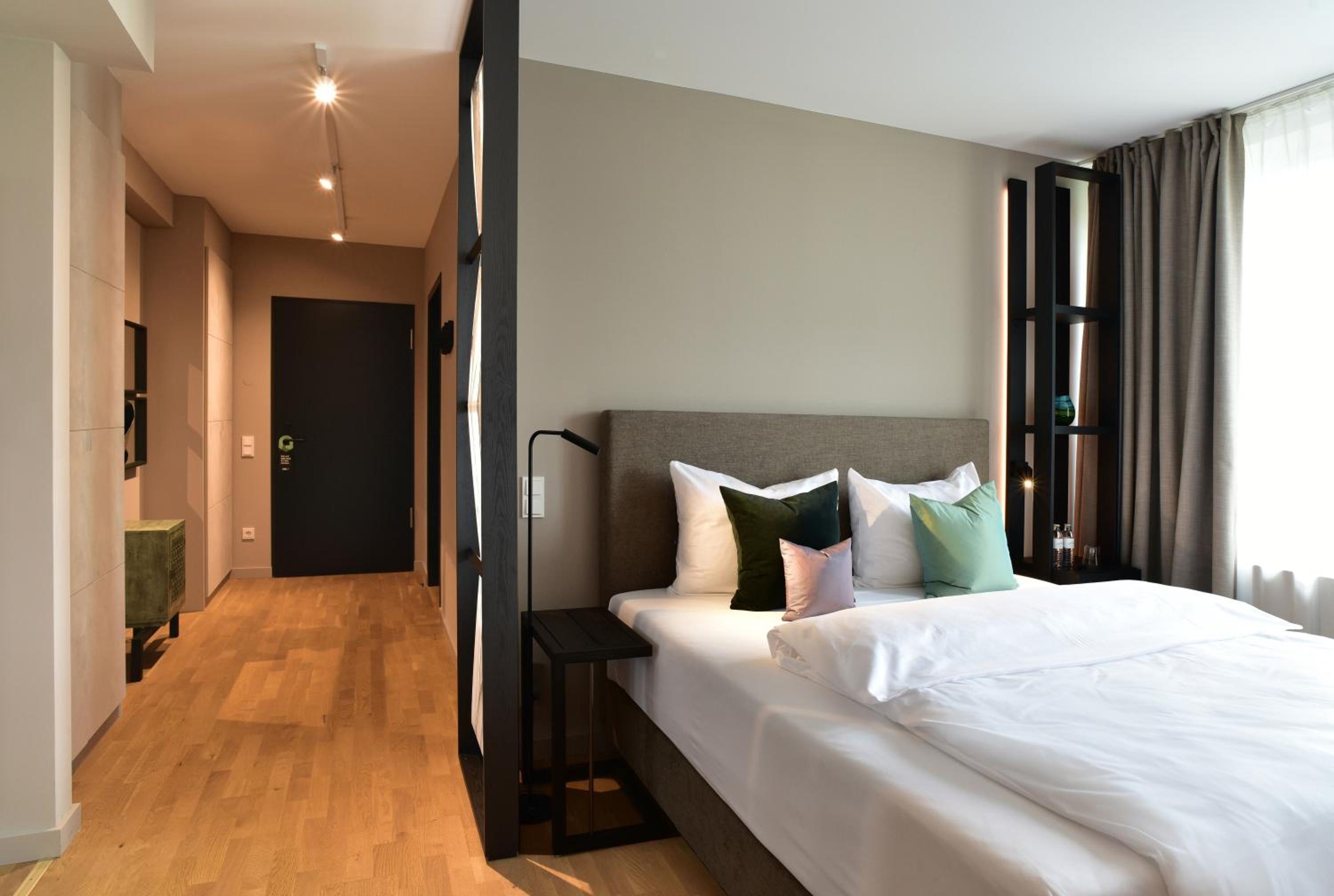 Suite - Photo 2
