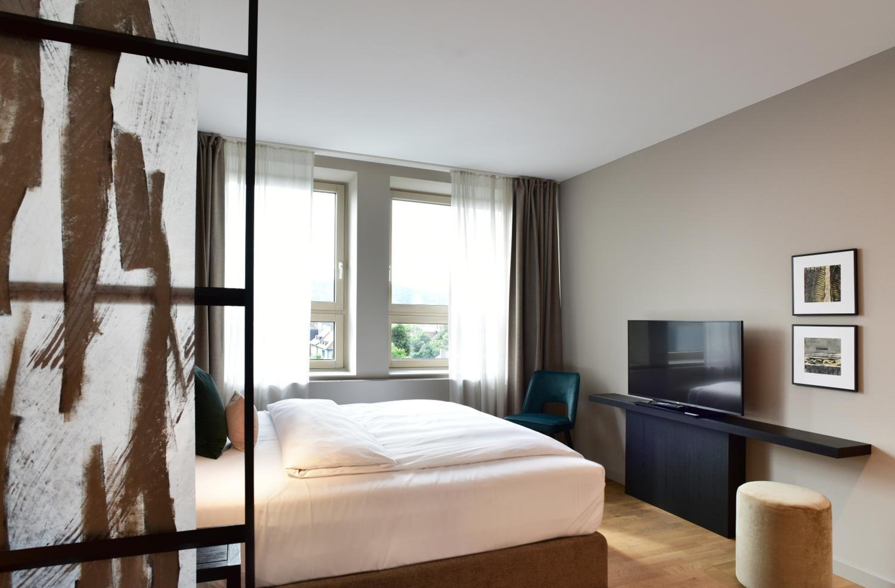Suite - Photo 5
