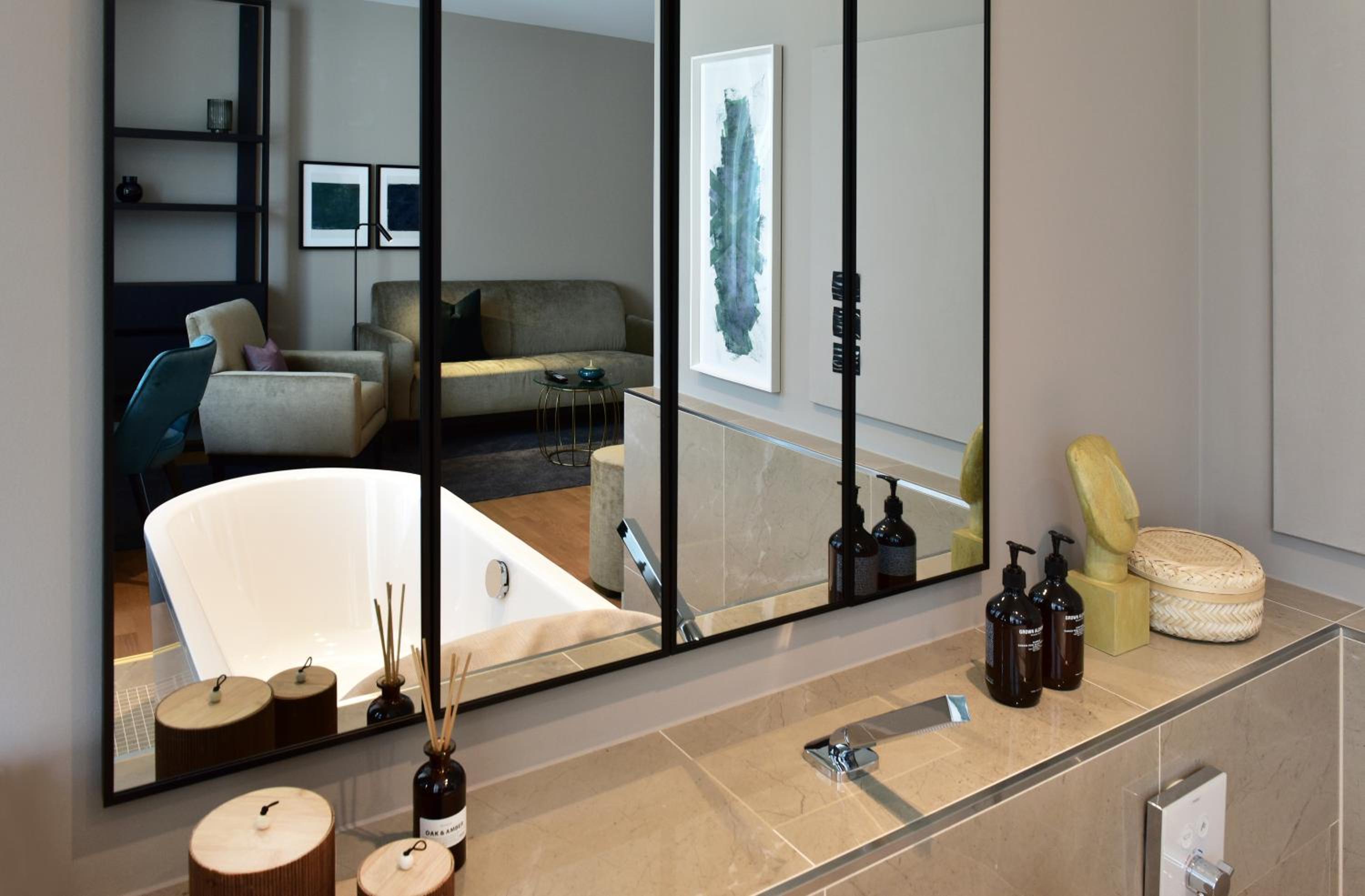 Suite - Photo 6