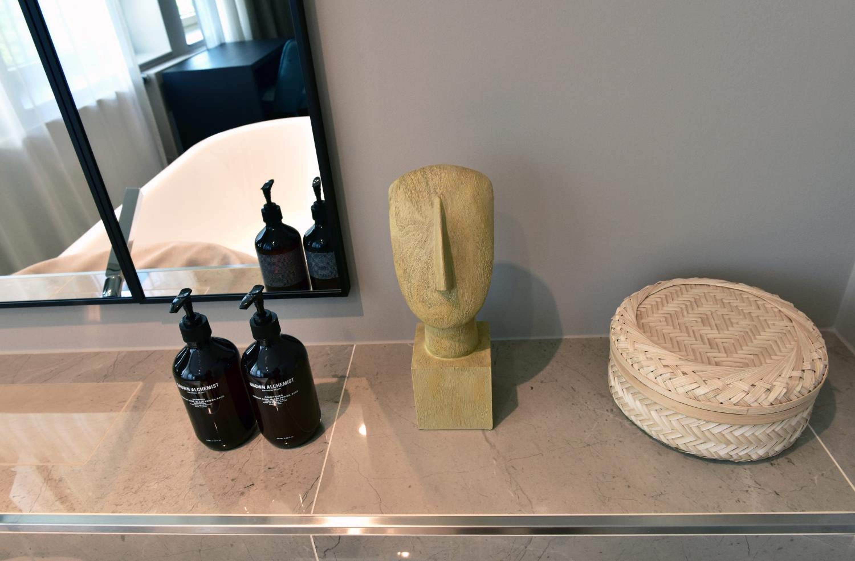 Suite - Photo 4