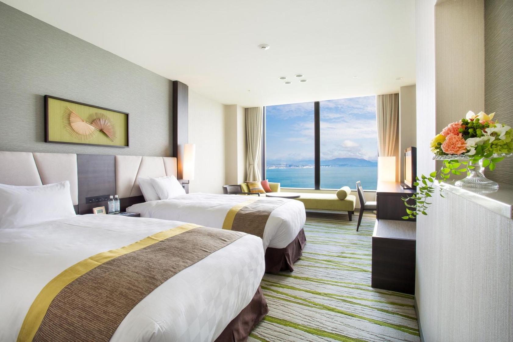 Executive Twin Room 33F 35F - Non-Smoking - Photo 1