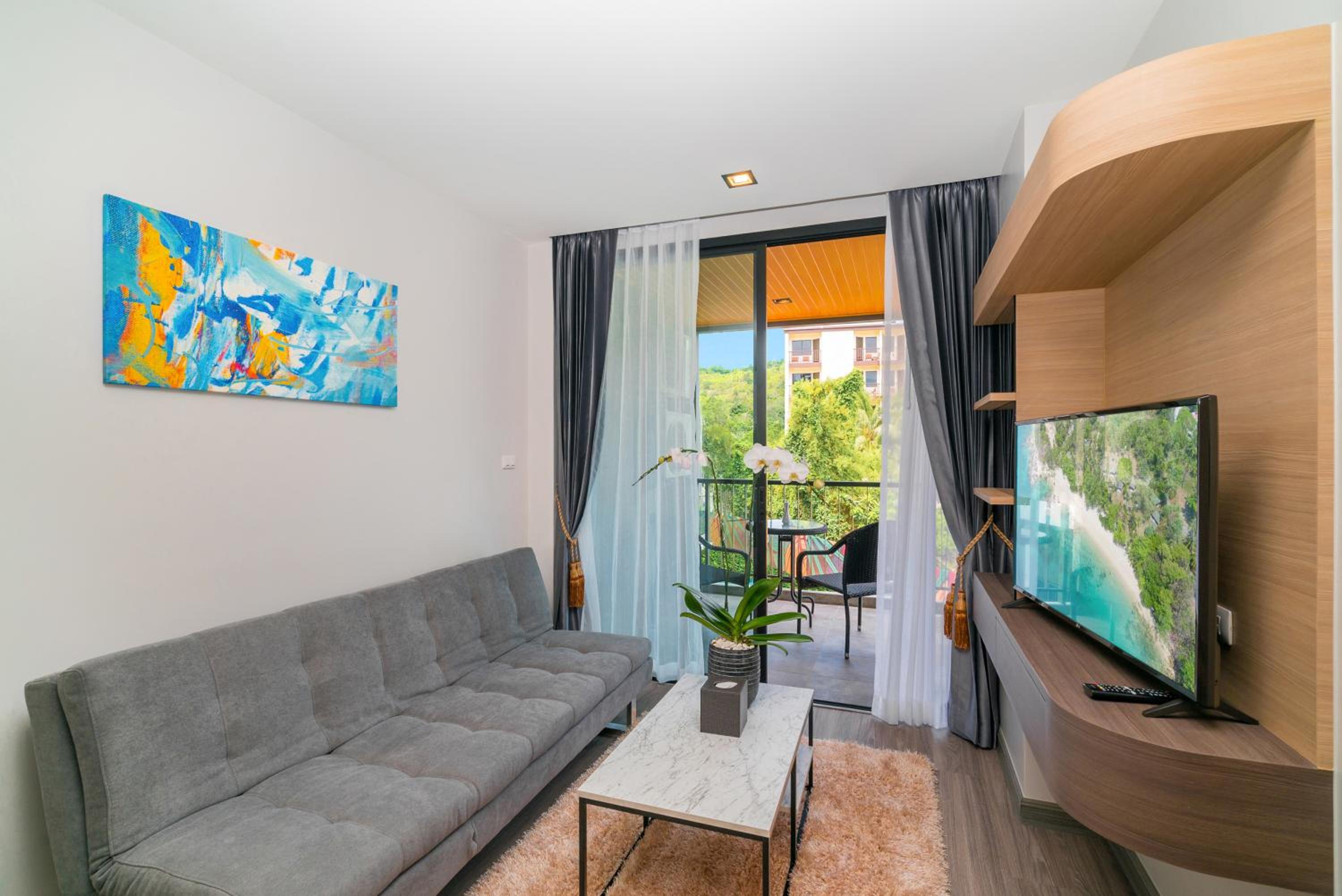 One Bedroom Deluxe Plus