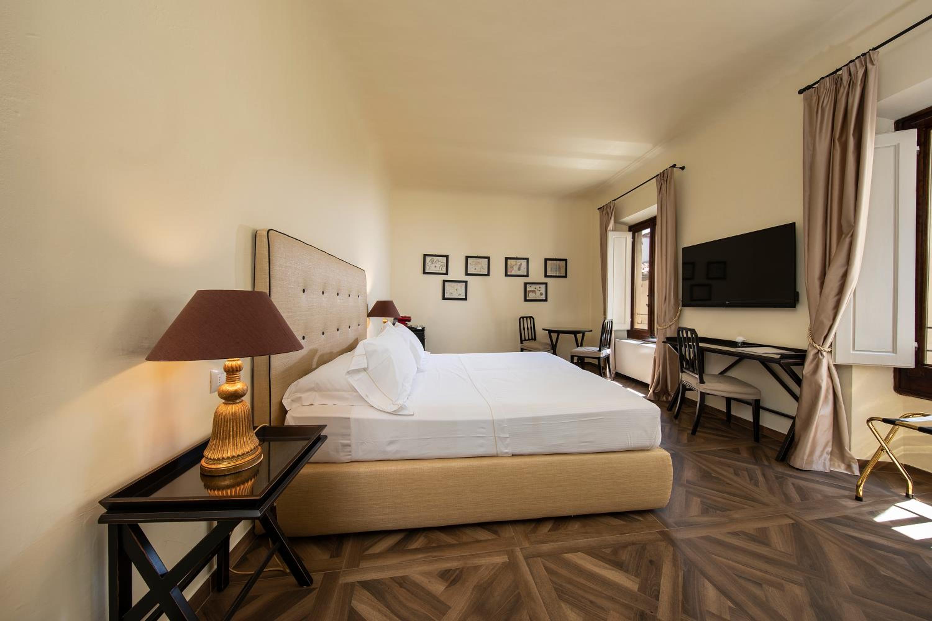 Superior Double or Twin Room photo 3