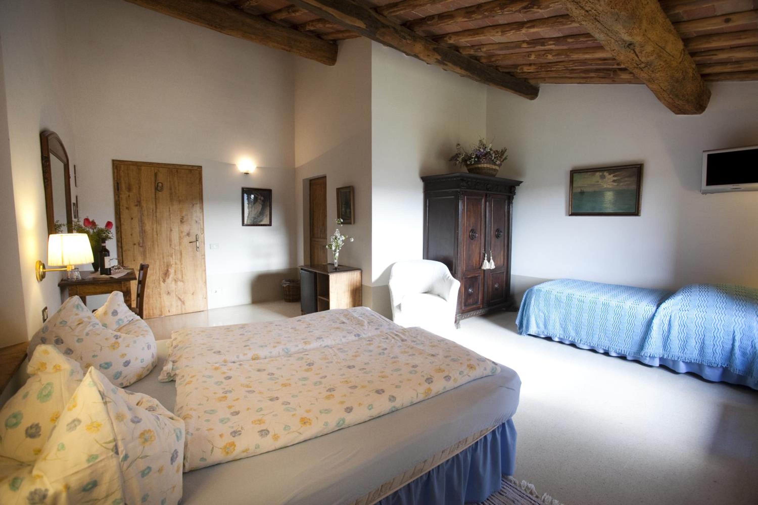Classic Triple Room - Photo 5