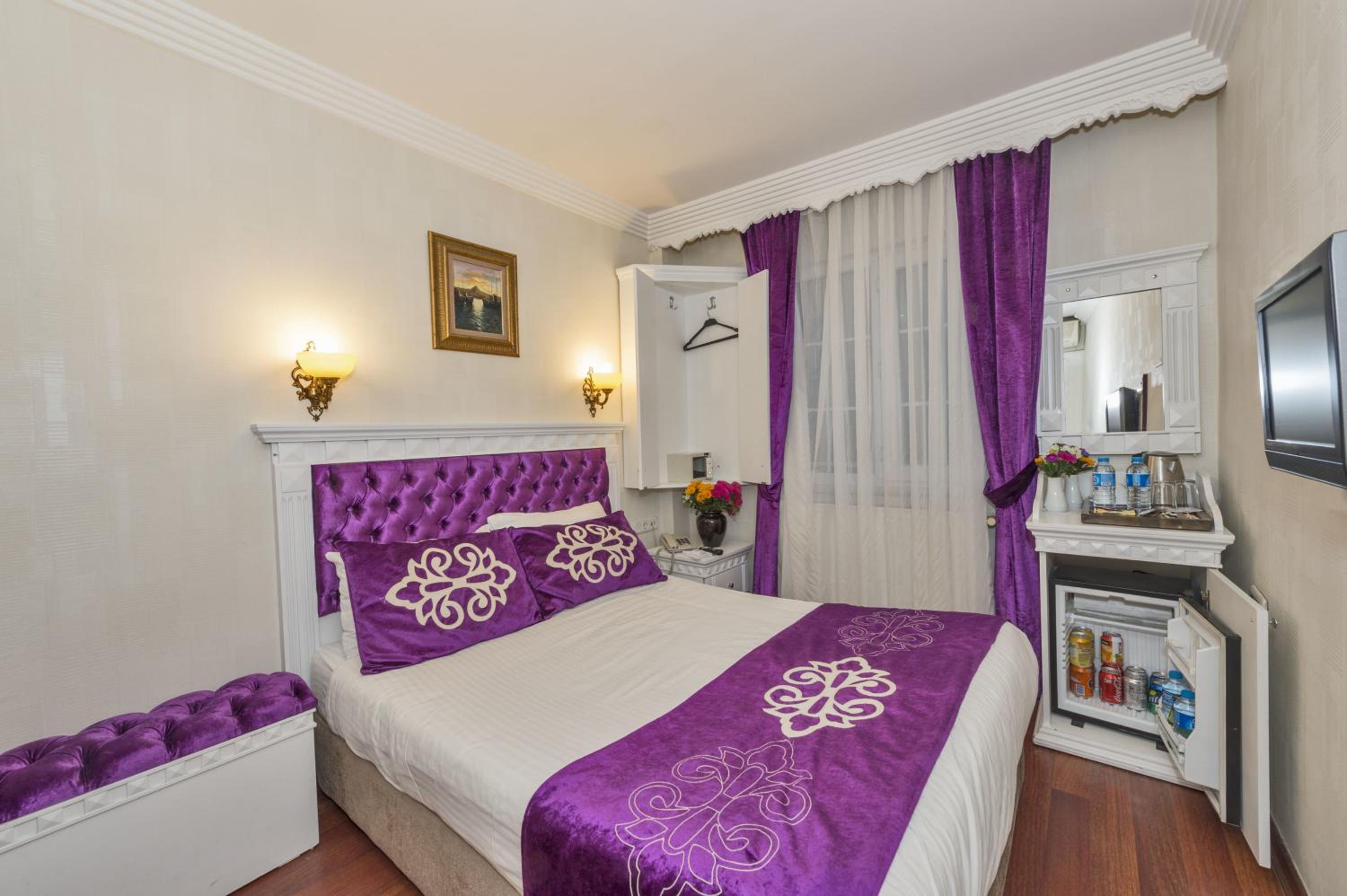 Standard Double or Twin Room photo 3