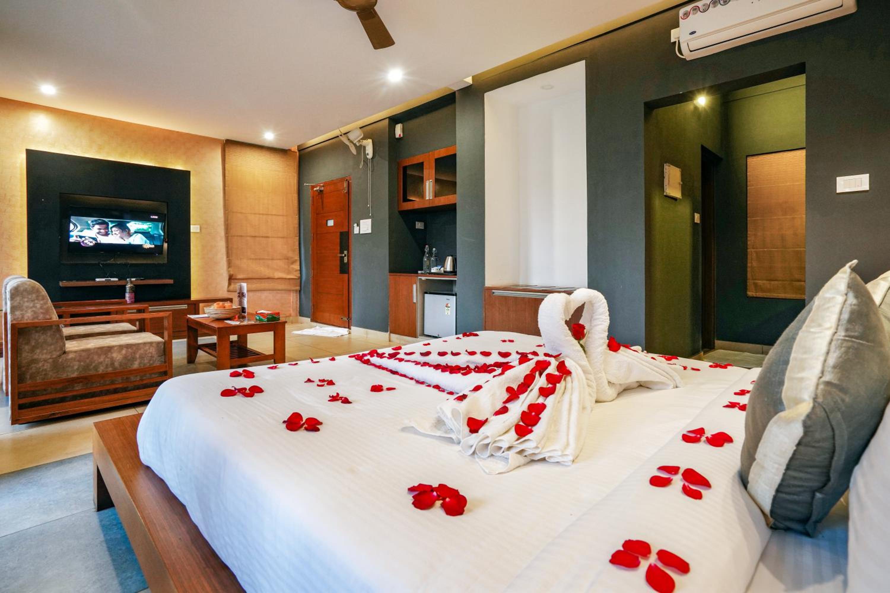 Suite with Hot Tub