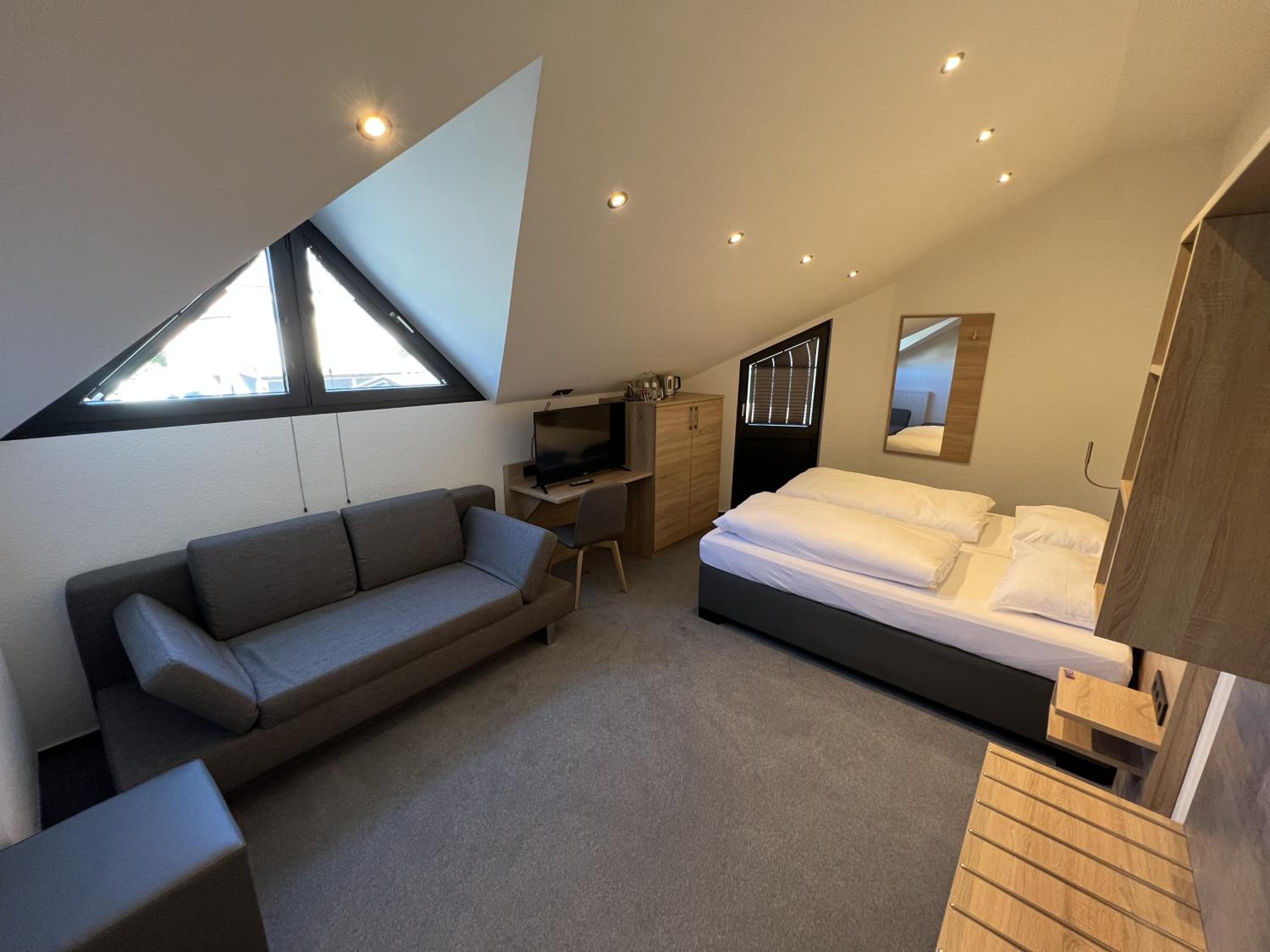 Twin Room - Photo 1