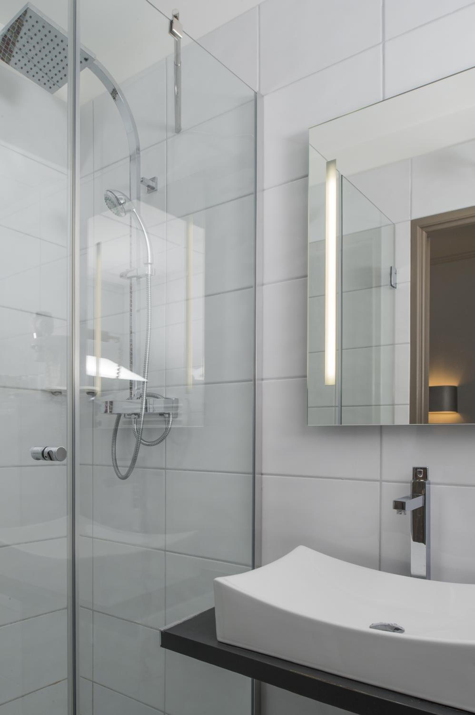 Double Room - Photo 6
