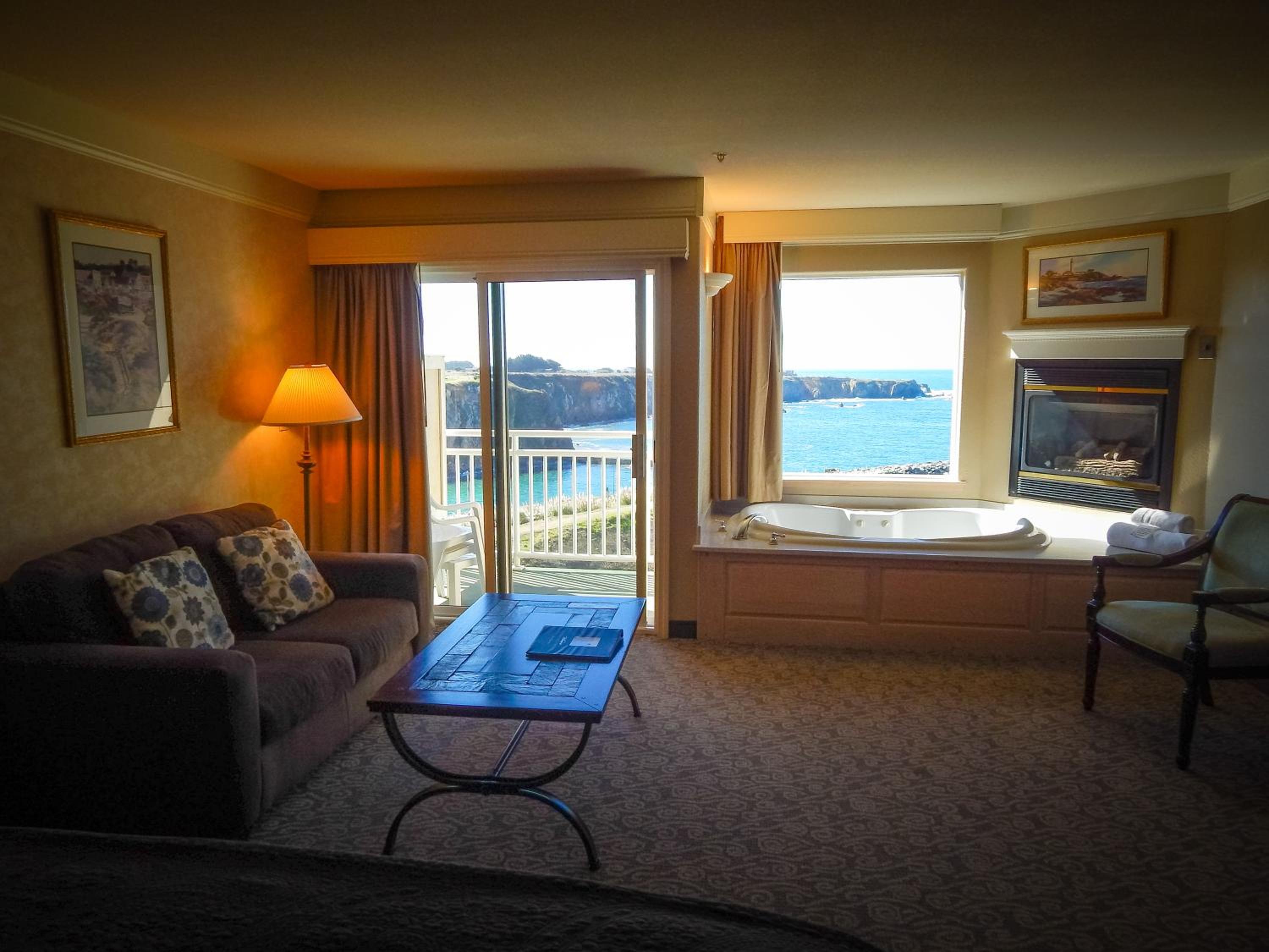 King Suite with Spa Bath photo 3