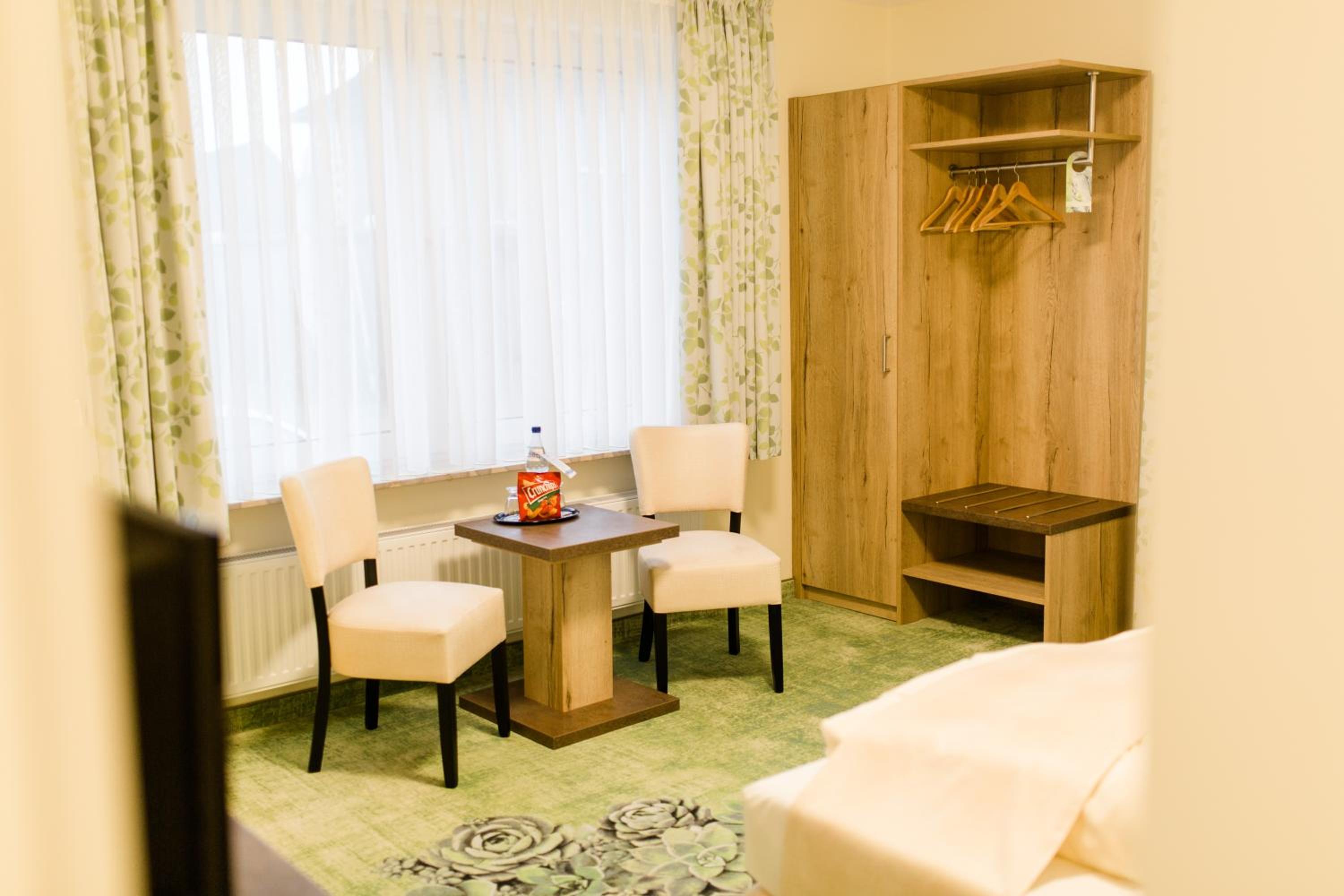 Standard Double Room - Photo 5