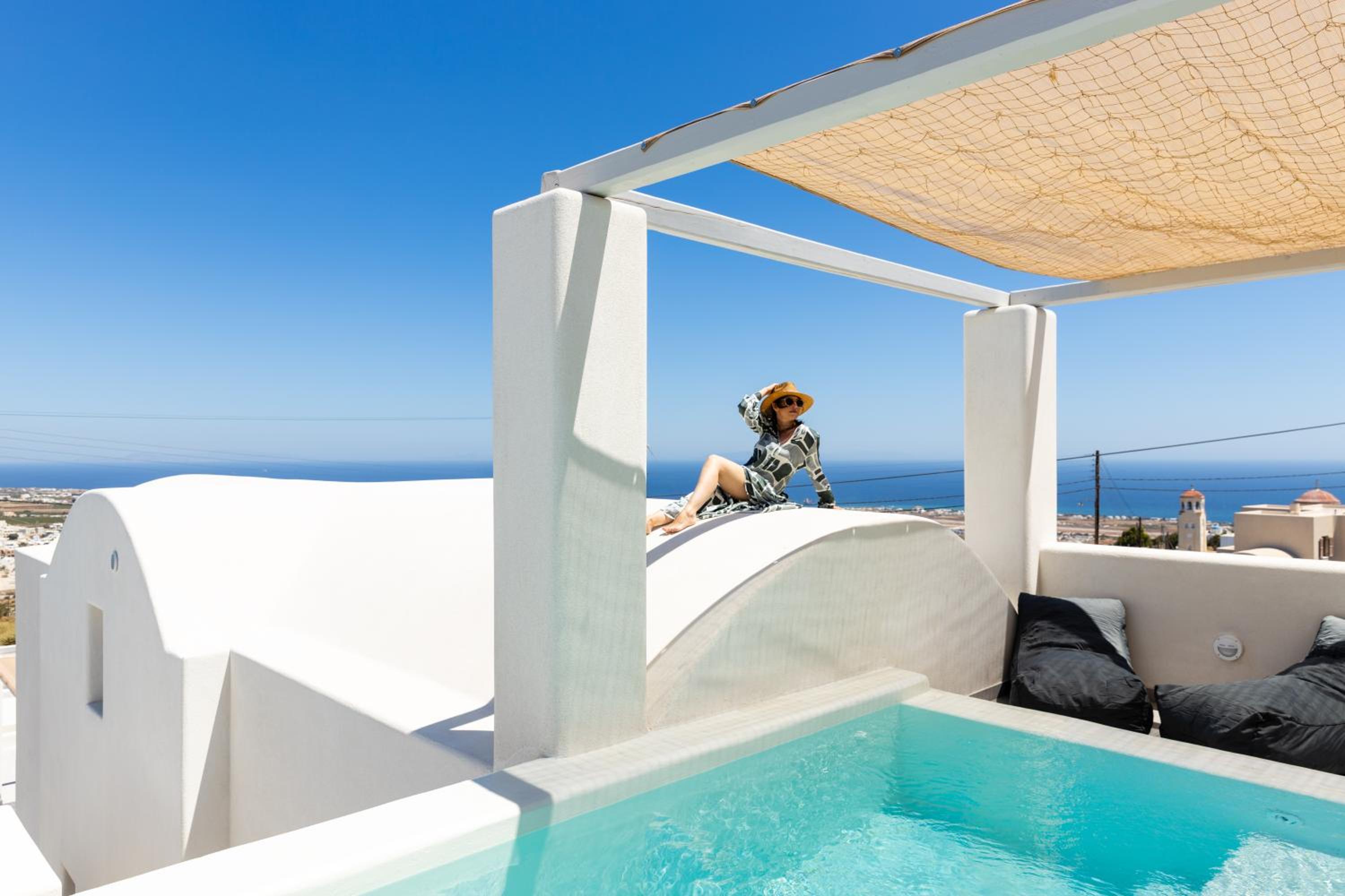 Executive Suite With Private Pool - Photo 14