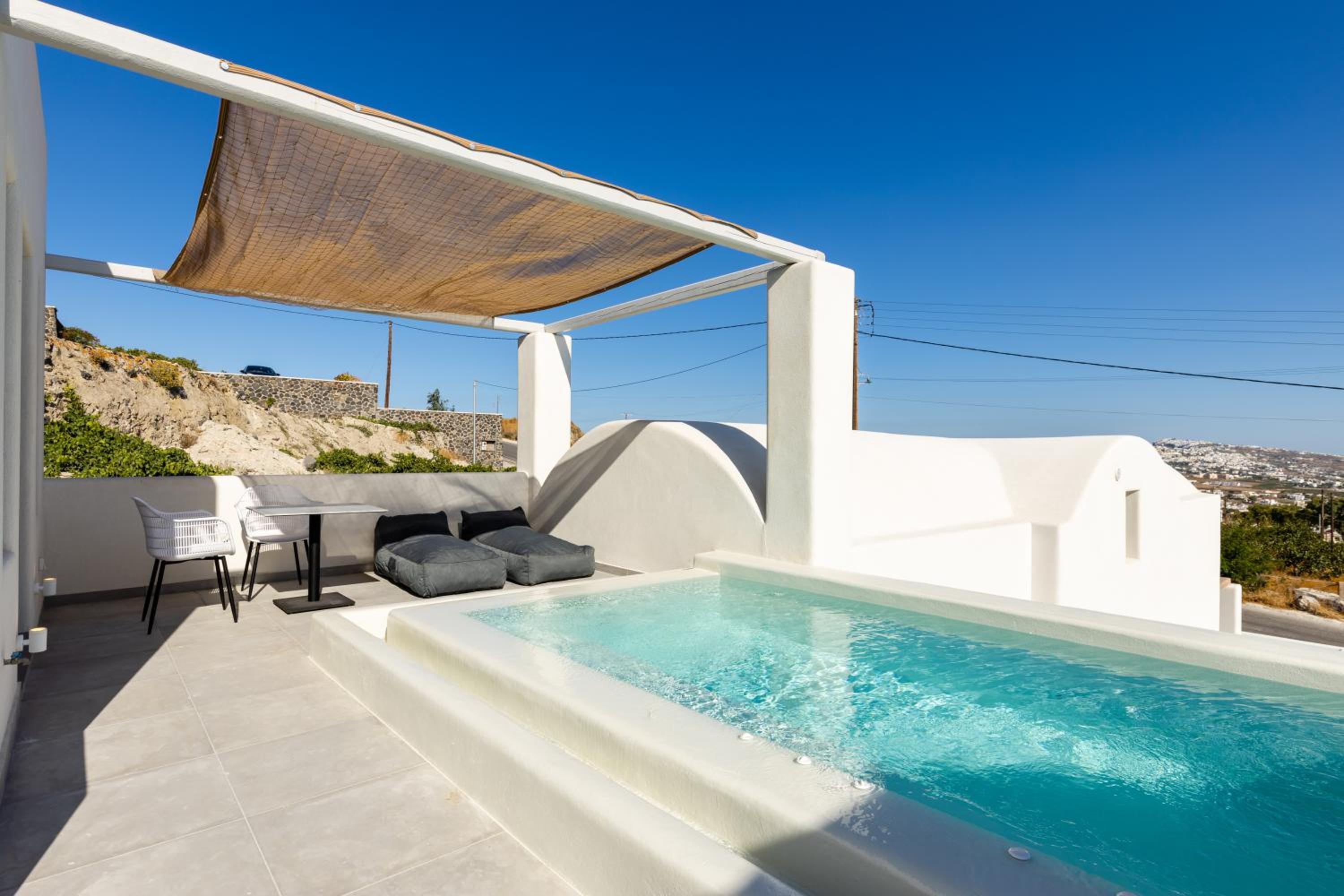 Executive Suite With Private Pool - Photo 11