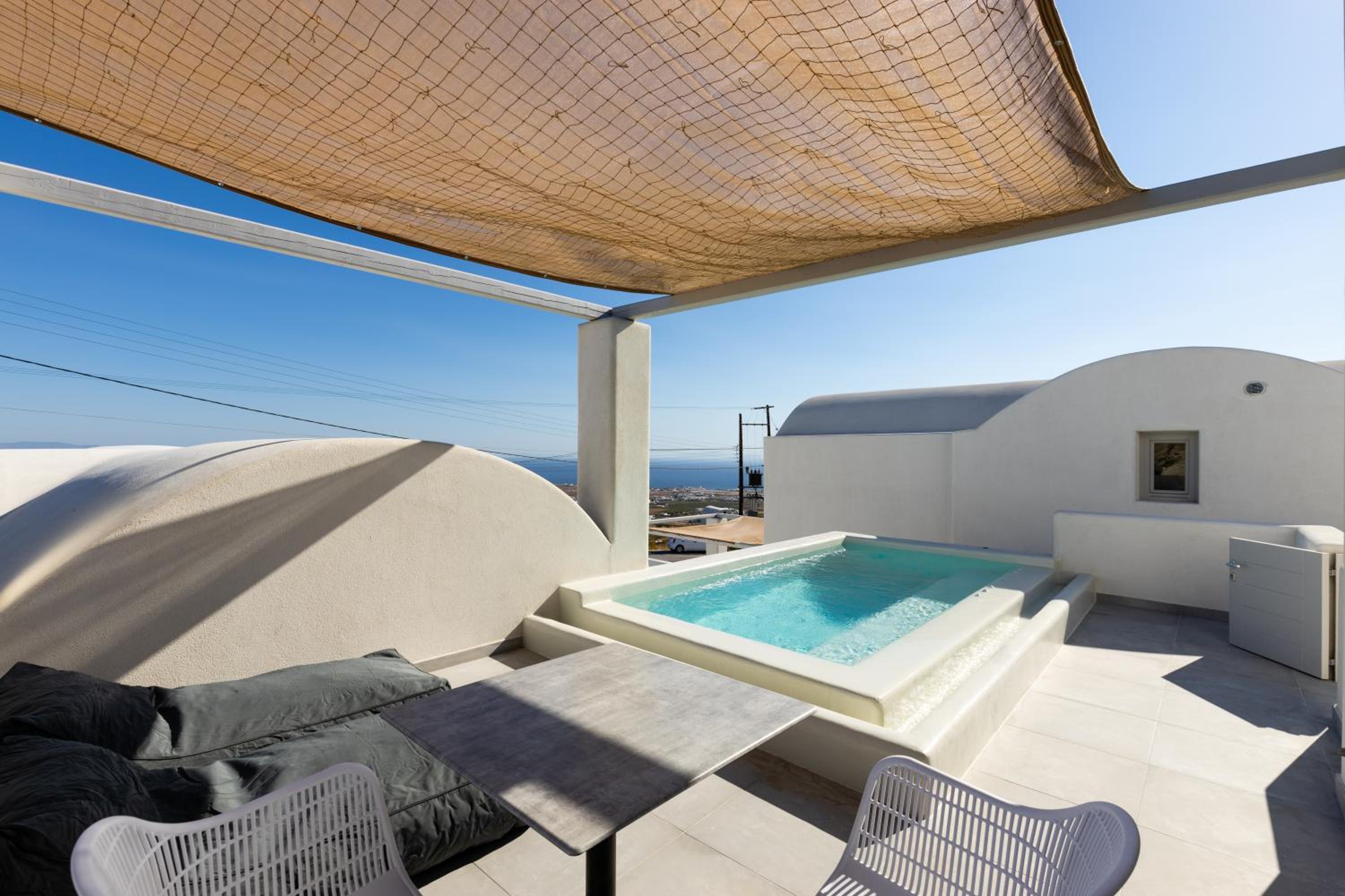 Executive Suite With Private Pool - Photo 25