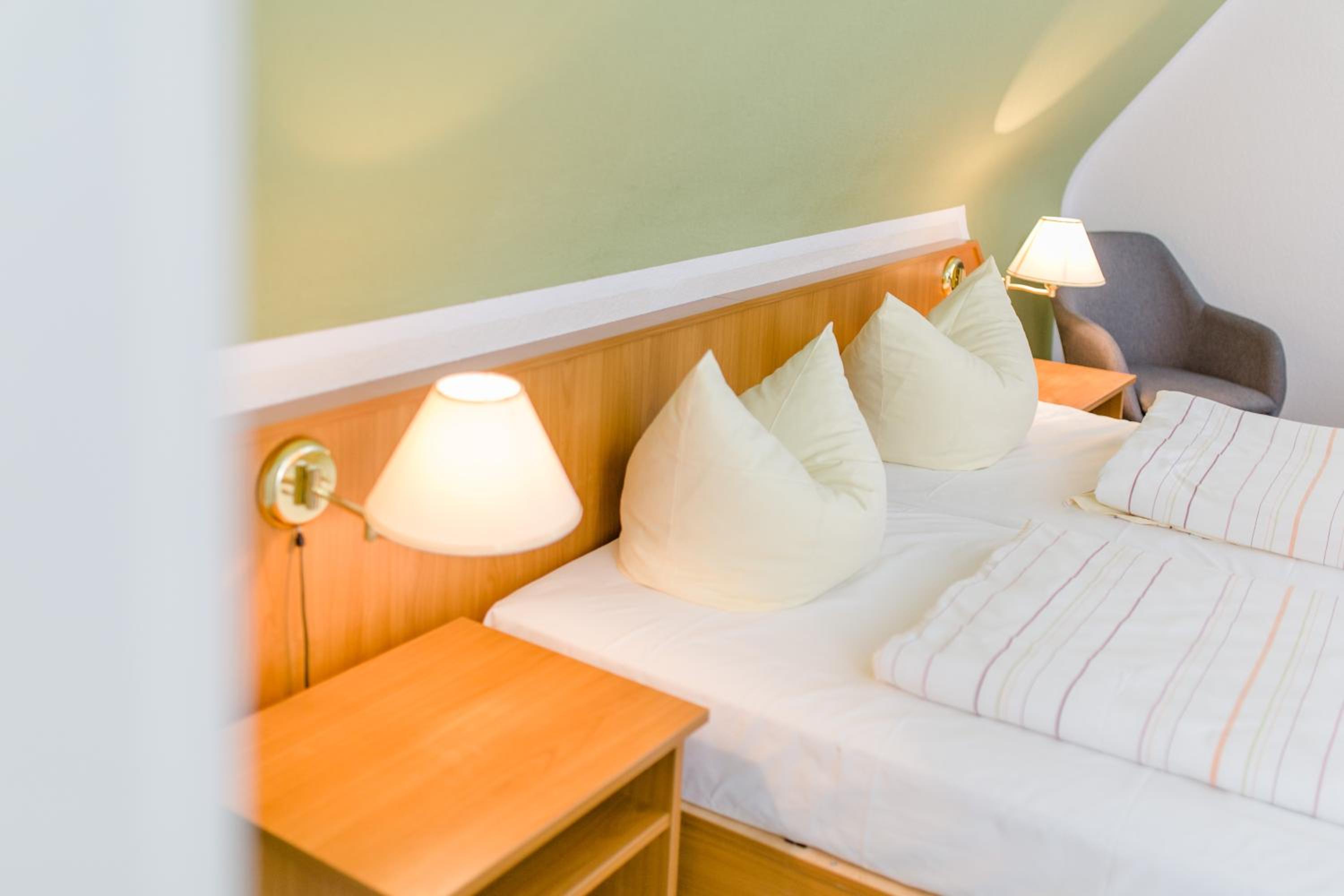 Standard Double Room - Photo 14