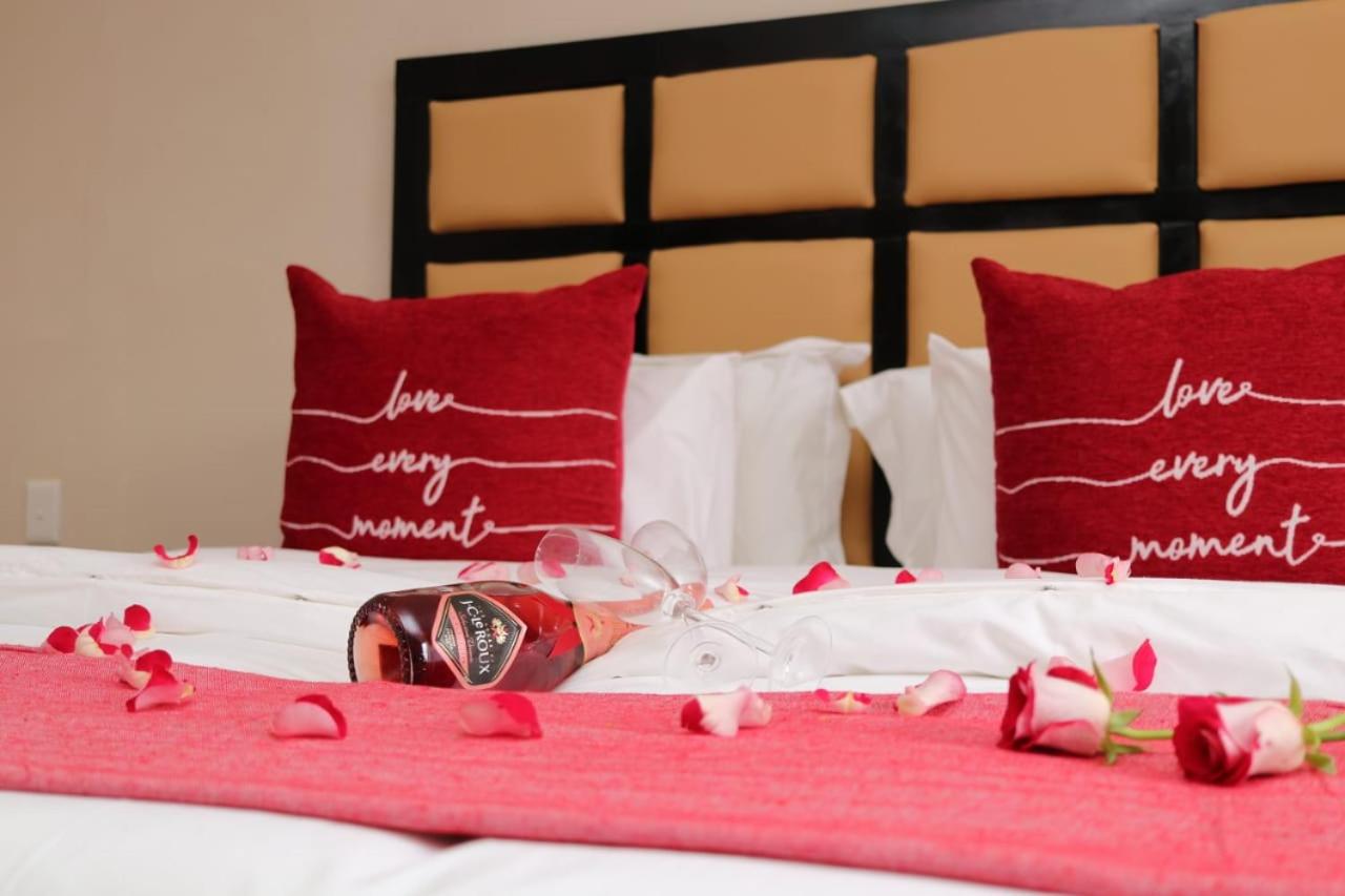 Deluxe King Room photo 1