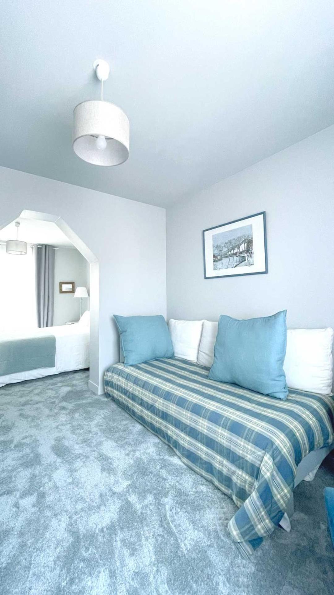 Standard Double Suite - Photo 1