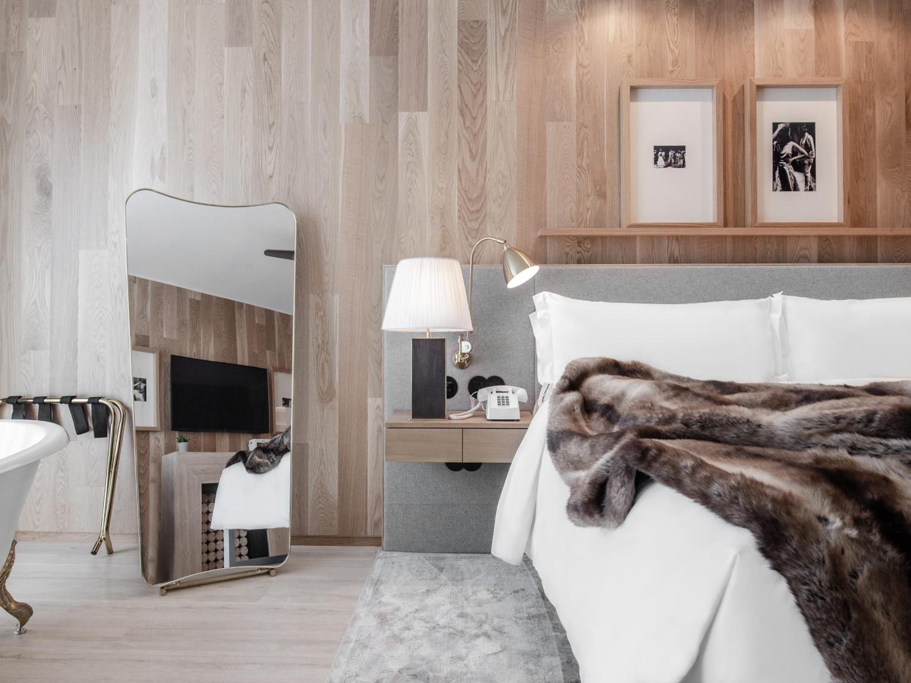 Contemporary Junior Suite - Photo 9