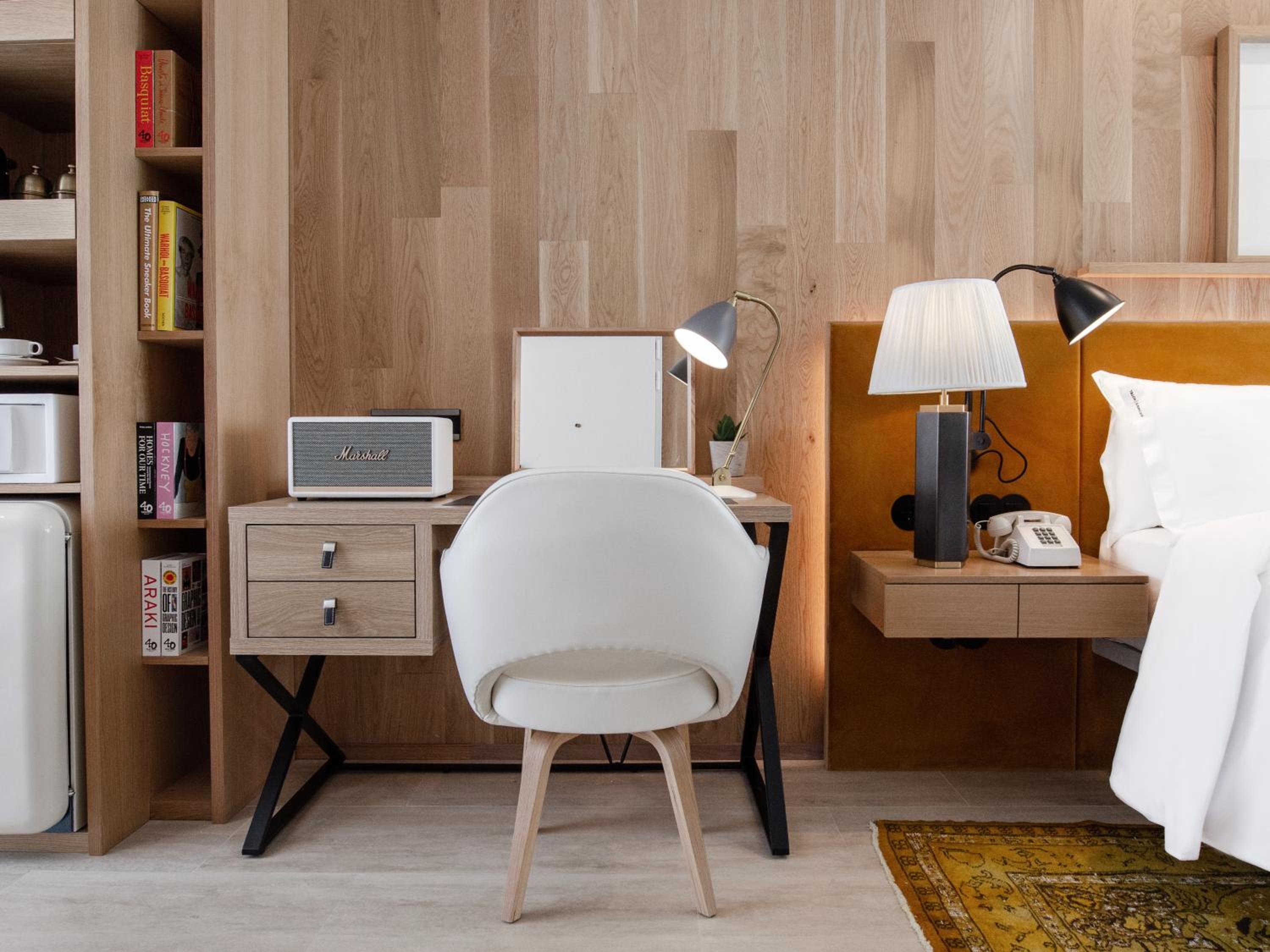 Contemporary Junior Suite - Photo 28