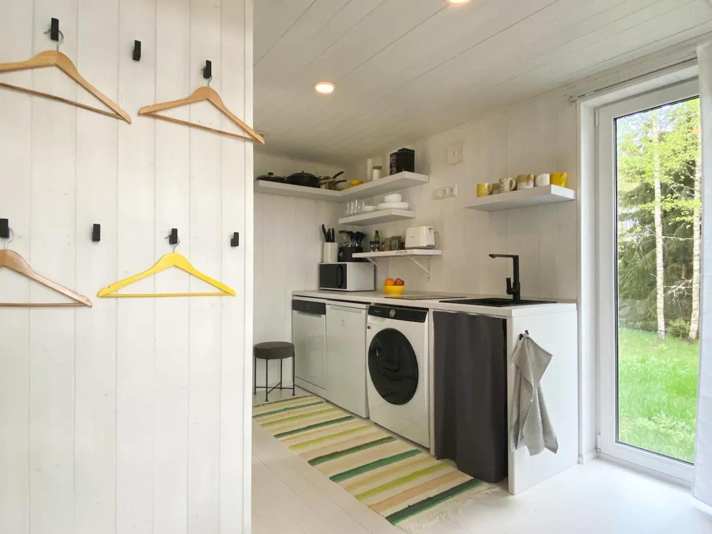 Two-Bedroom House - Photo 10