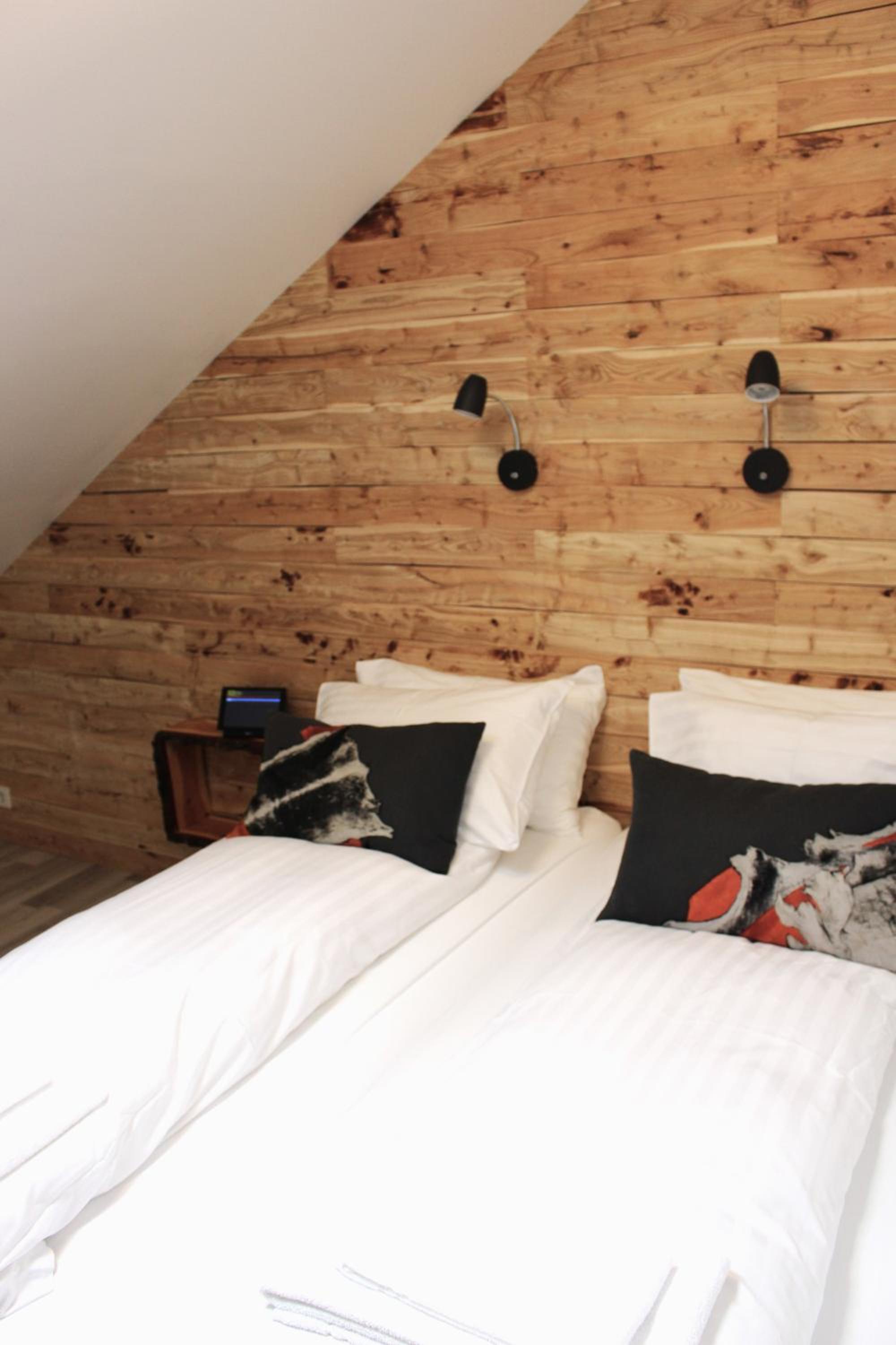 Double or Twin Room with Shared Bathroom