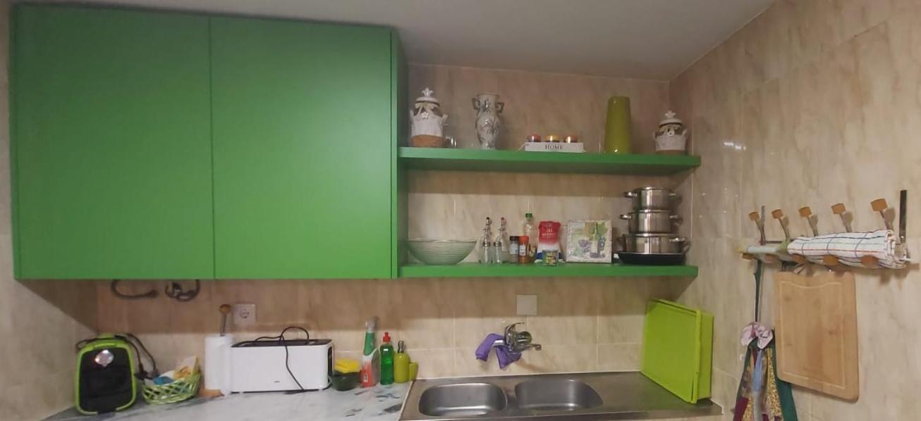 One-Bedroom House - Photo 2