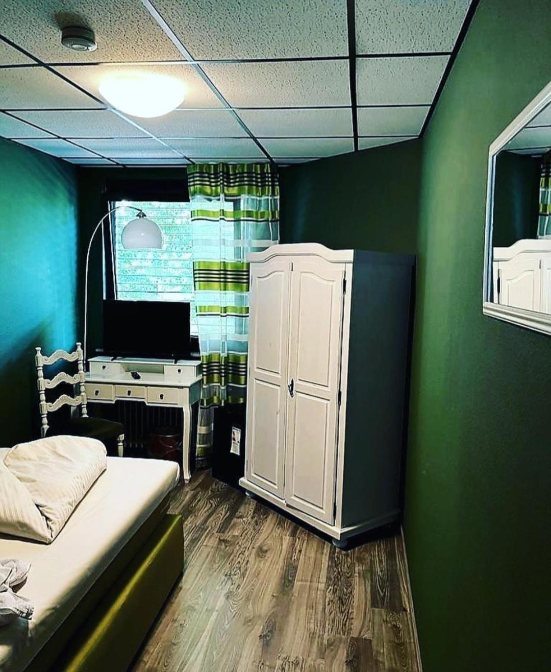 Single Room photo 1