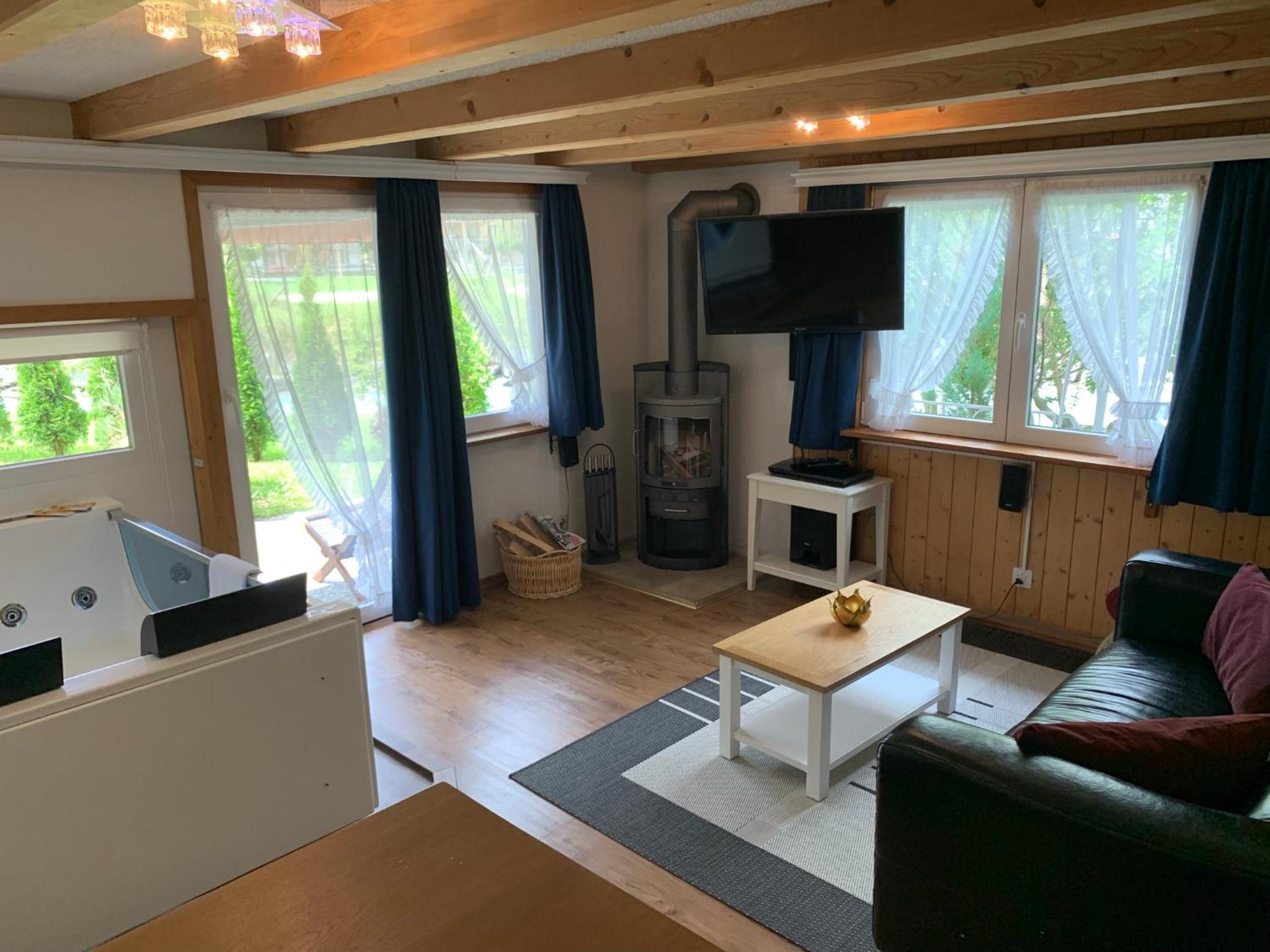Suite with rolling-out Whirlpool and Steam Bath