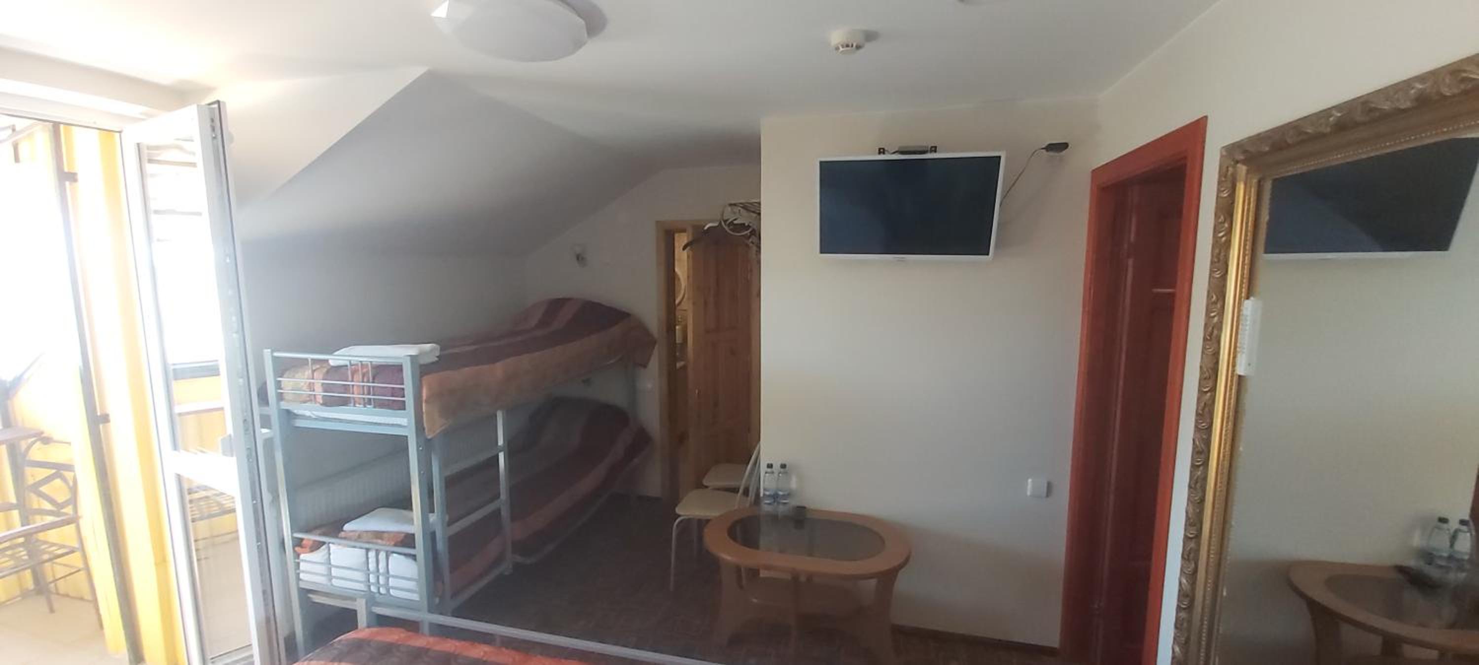 Family Room - Photo 7