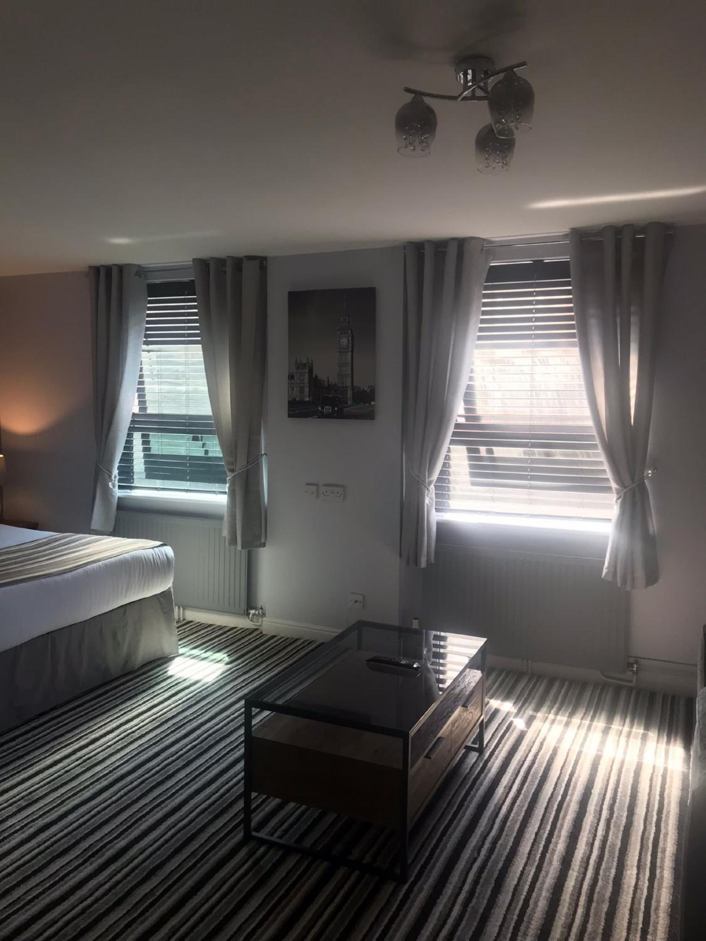 Scarsdale Suite photo 1