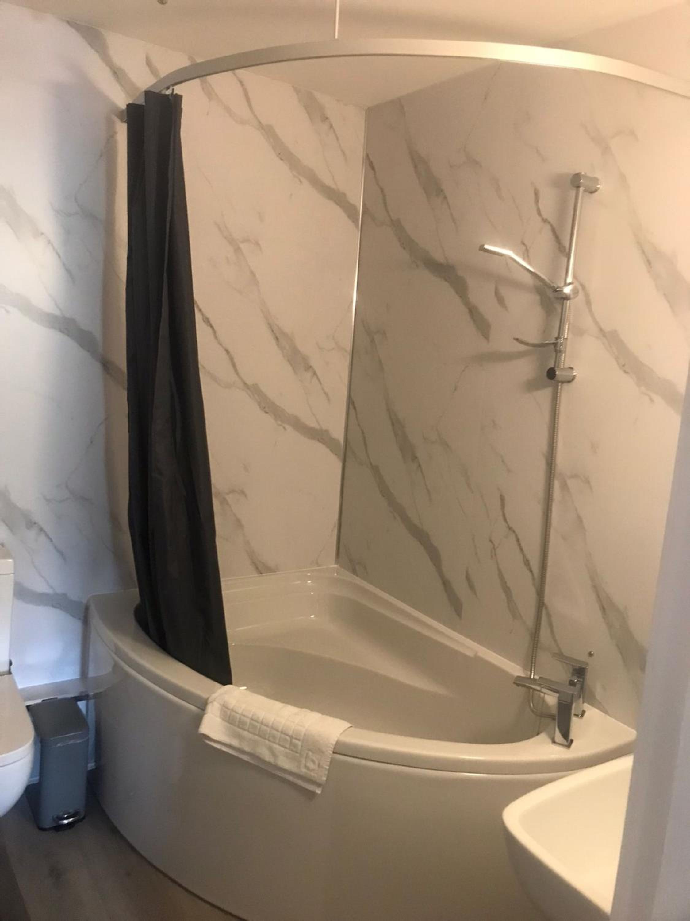 Scarsdale Suite photo 2